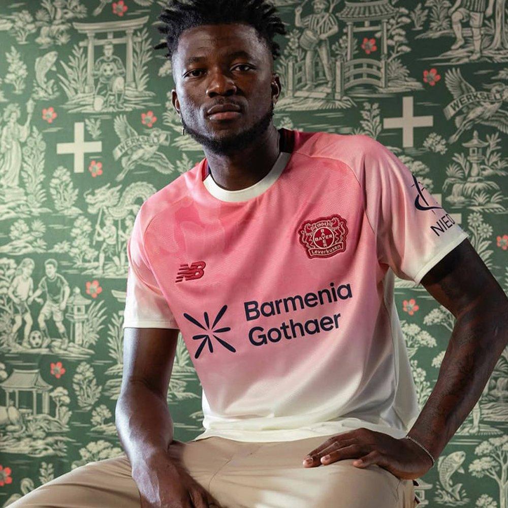 Bayer Leverkusen Away Kit