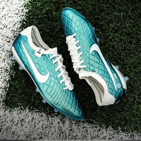 Nike Tiempo