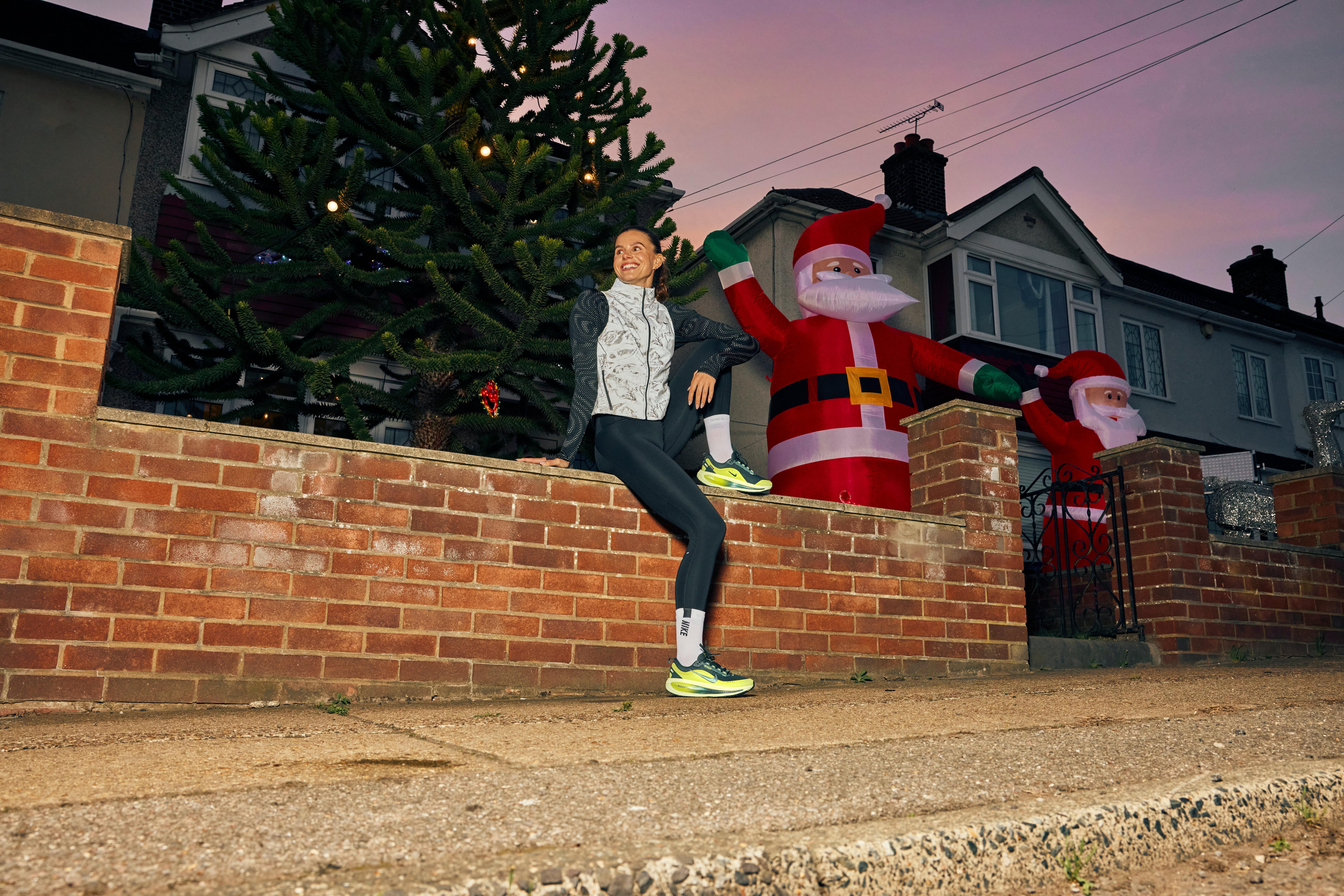 STAY ON TRACK EVERY SEASON WITH WINTER RUNNING ACCESSORIES