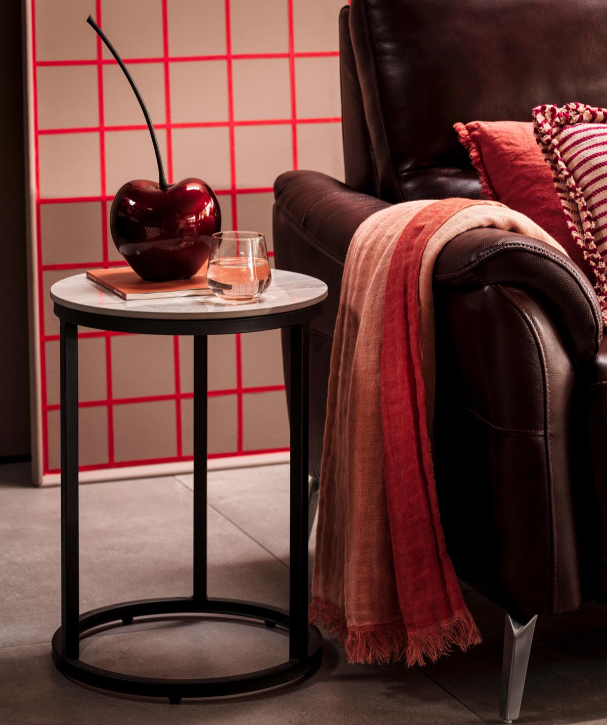 DAYTONA LIVING ROOM CLOSE-UP