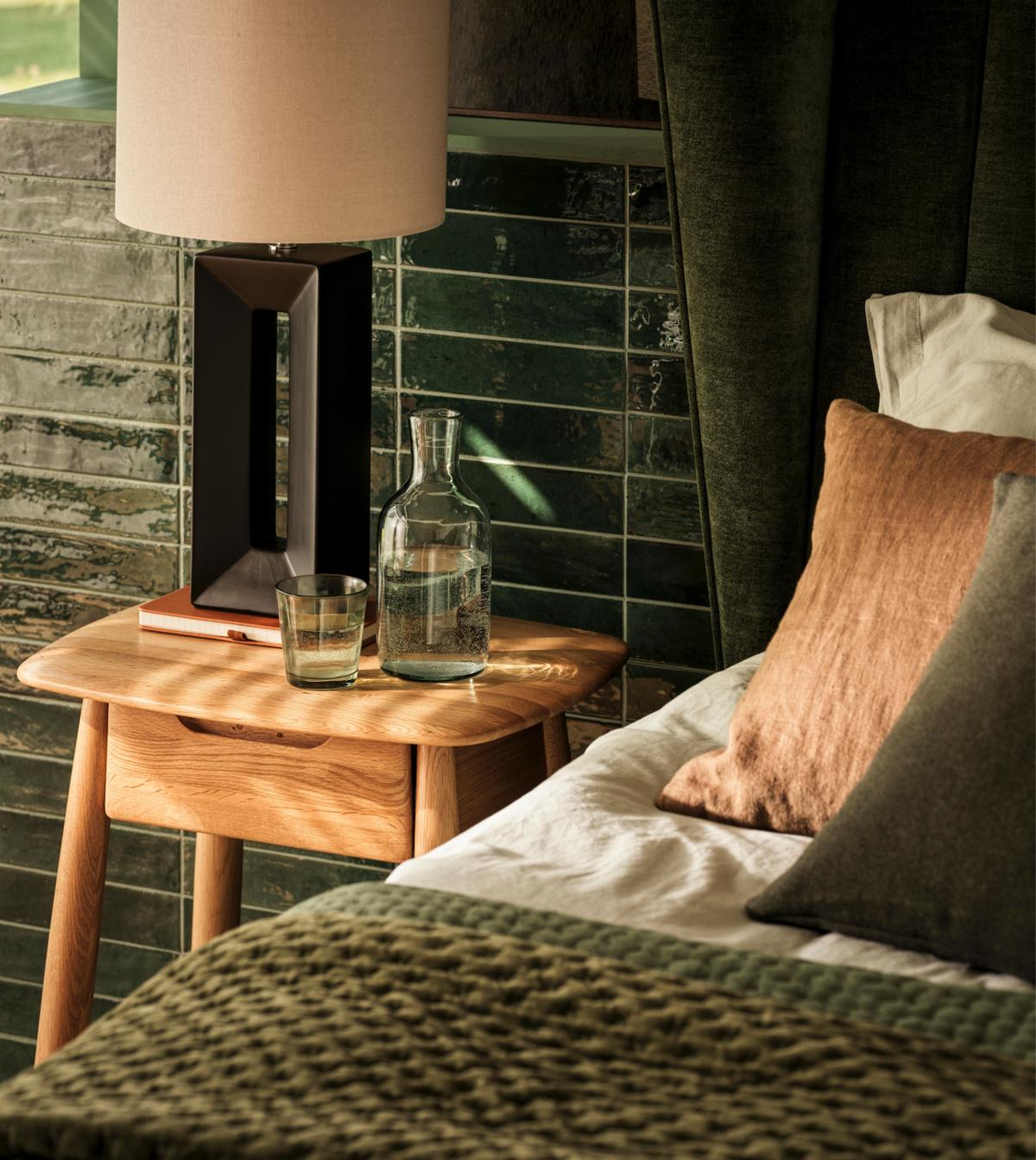 Madrid bedside table