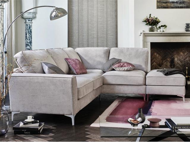 1628_long_living_room_buoyant_legend_chaise_sofa_10