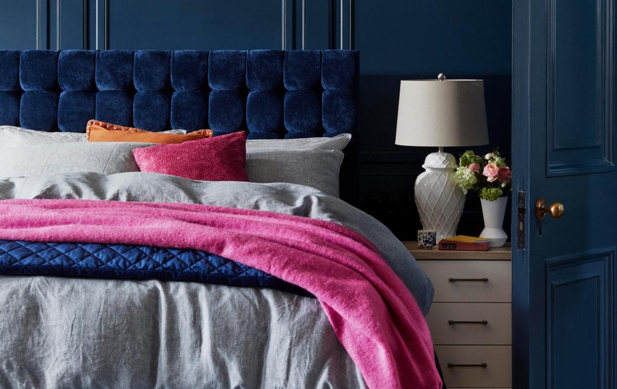 19291_ice_cream_article_rocky_blueberry_sleepstory_deluxe_bed_1190x750