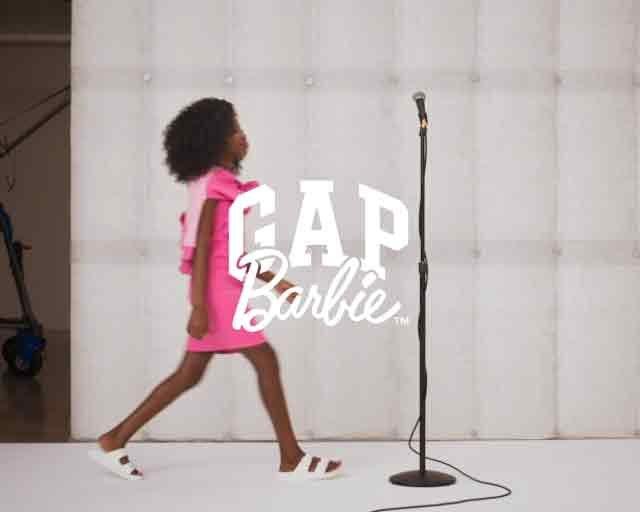 Info Barbie 🌸 on X: BARBIE × GAP — #Barbie irá ganhar uma coleção de  roupas e acessórios para adultos, crianças e animais de estimação pela Gap.  A coleção irá incluir moletons