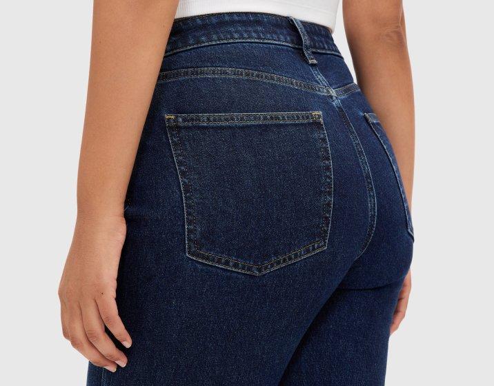 Curvy High Rise Barrel Jeans