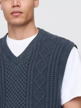 Cable-Knit Sweater Vest alt