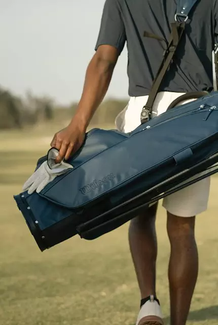 JULIAN WILSON Mサイズ 8 Elevate Your Golfing Experience with Wilson Golf Equipment at Golf