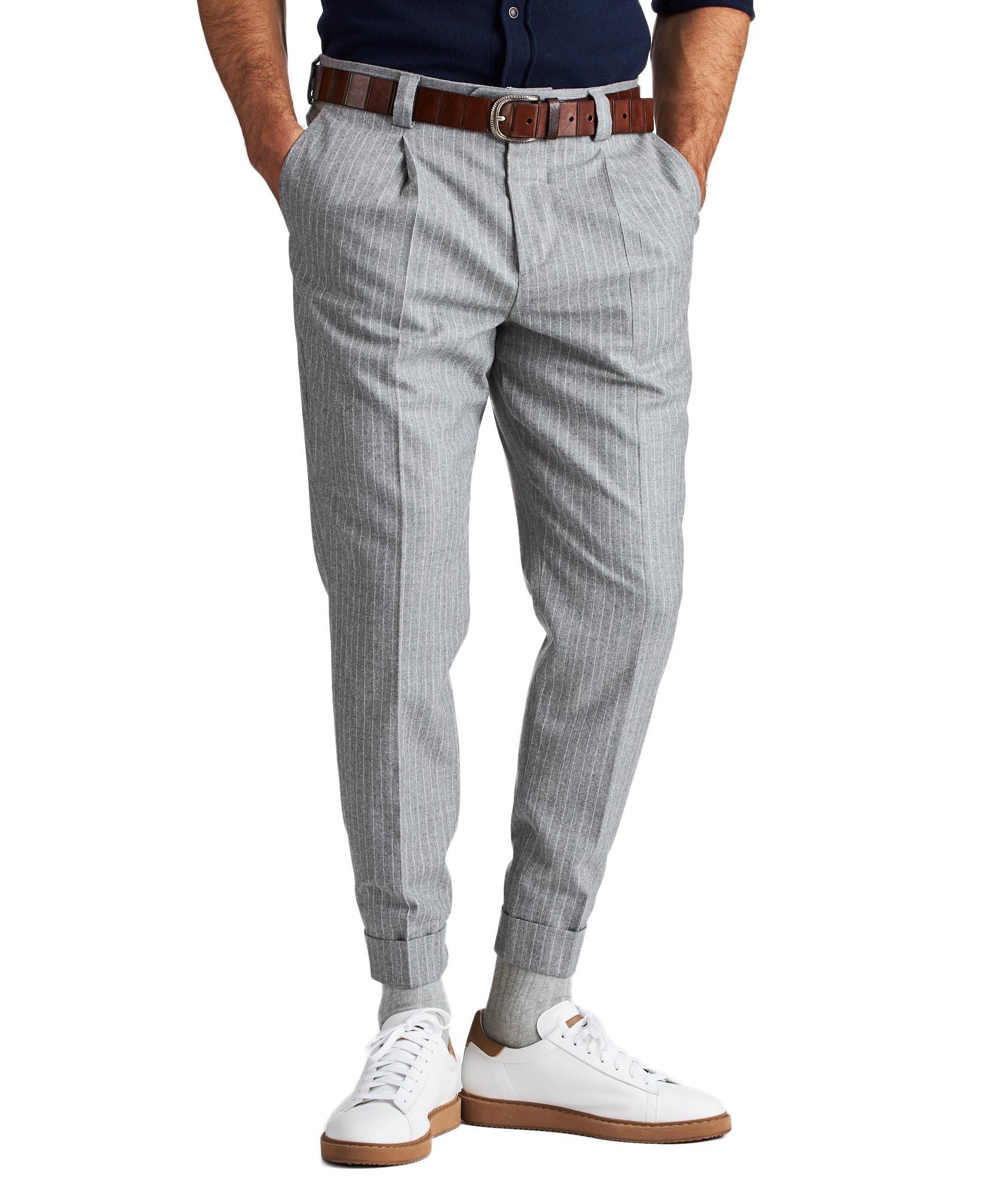 Pantalon habillé à fines rayures de coupe contemporaine image 0