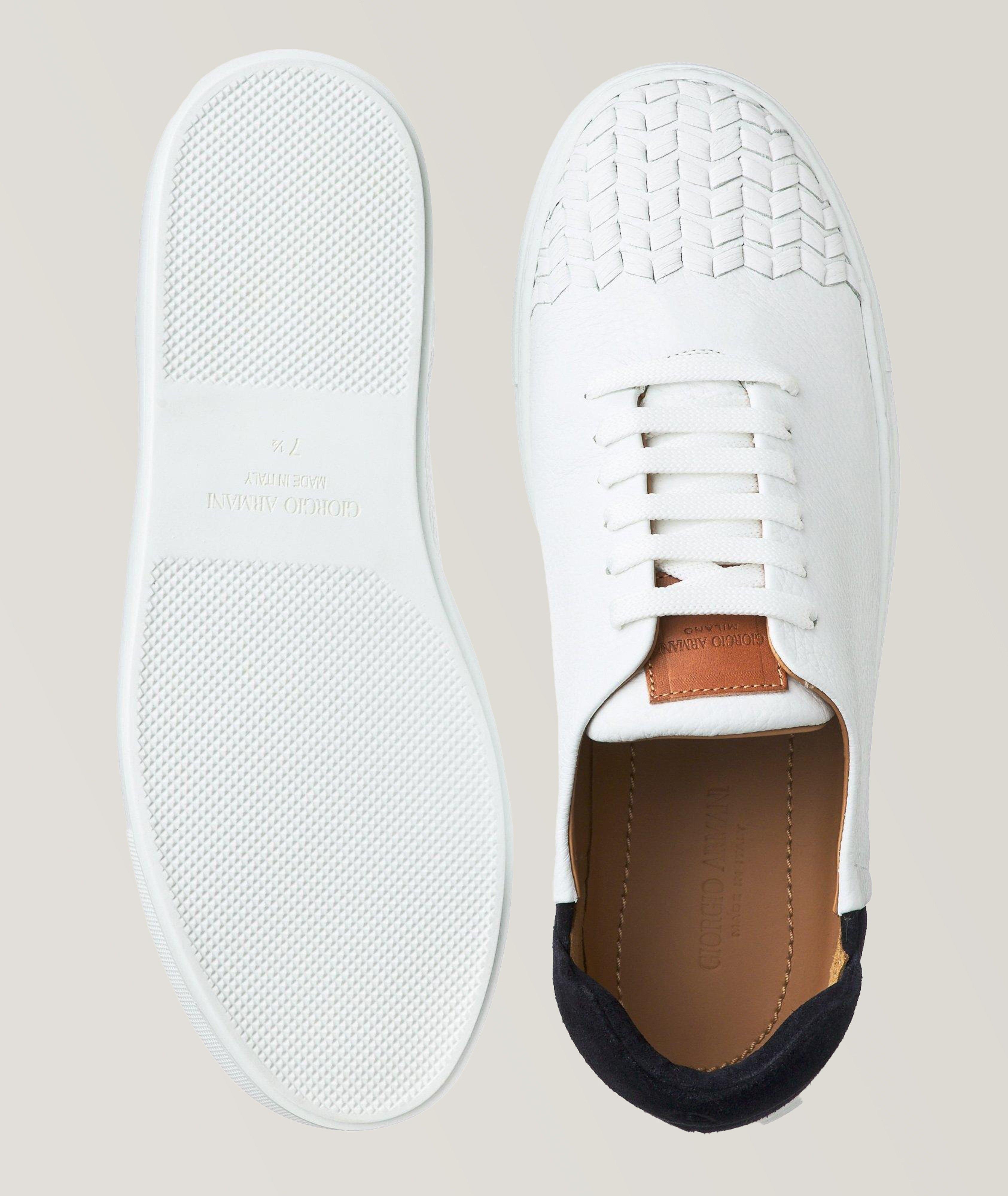 Chaussure sport aux textures variées image 2