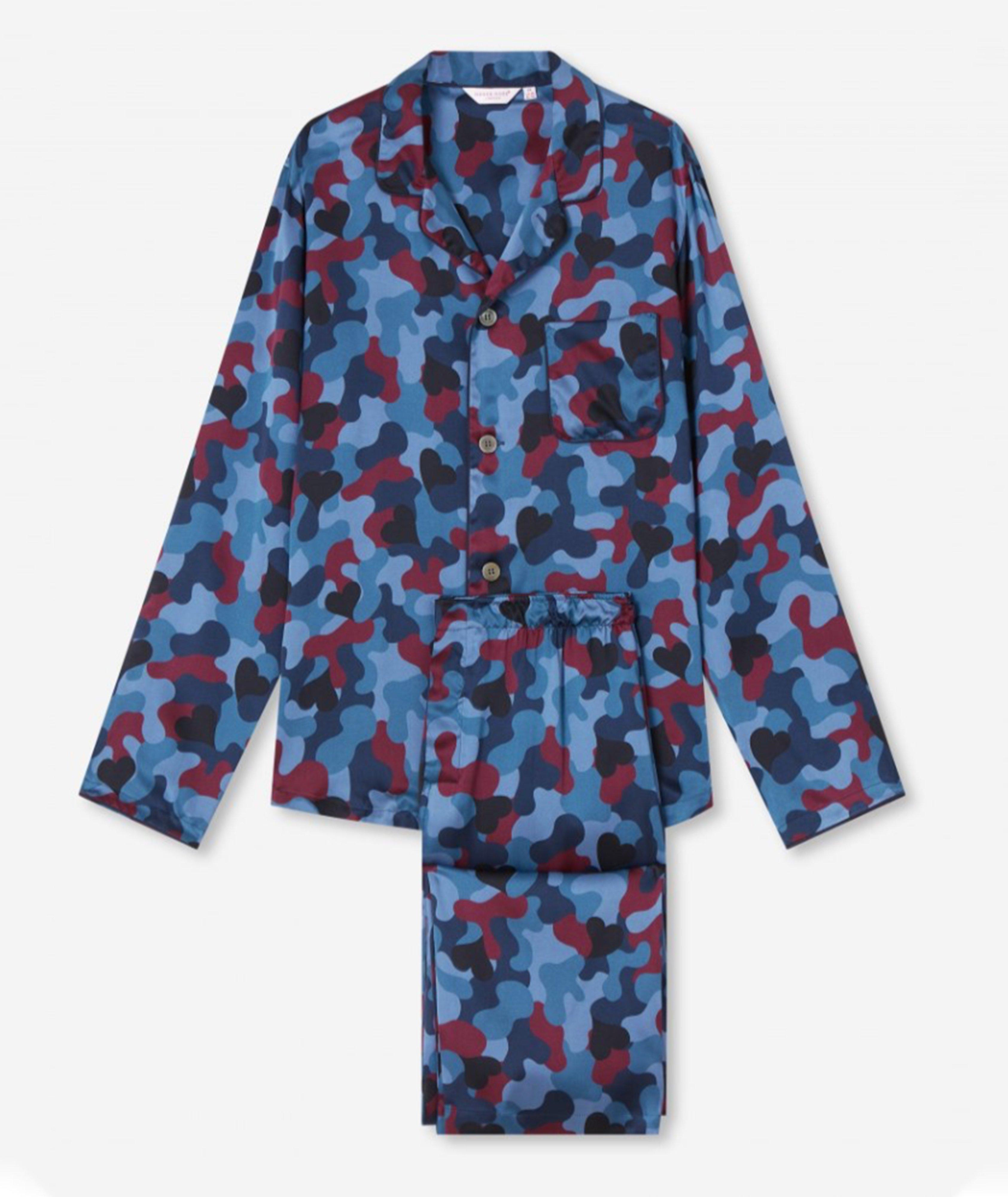 Pyjama en soie à motif camouflage image 0