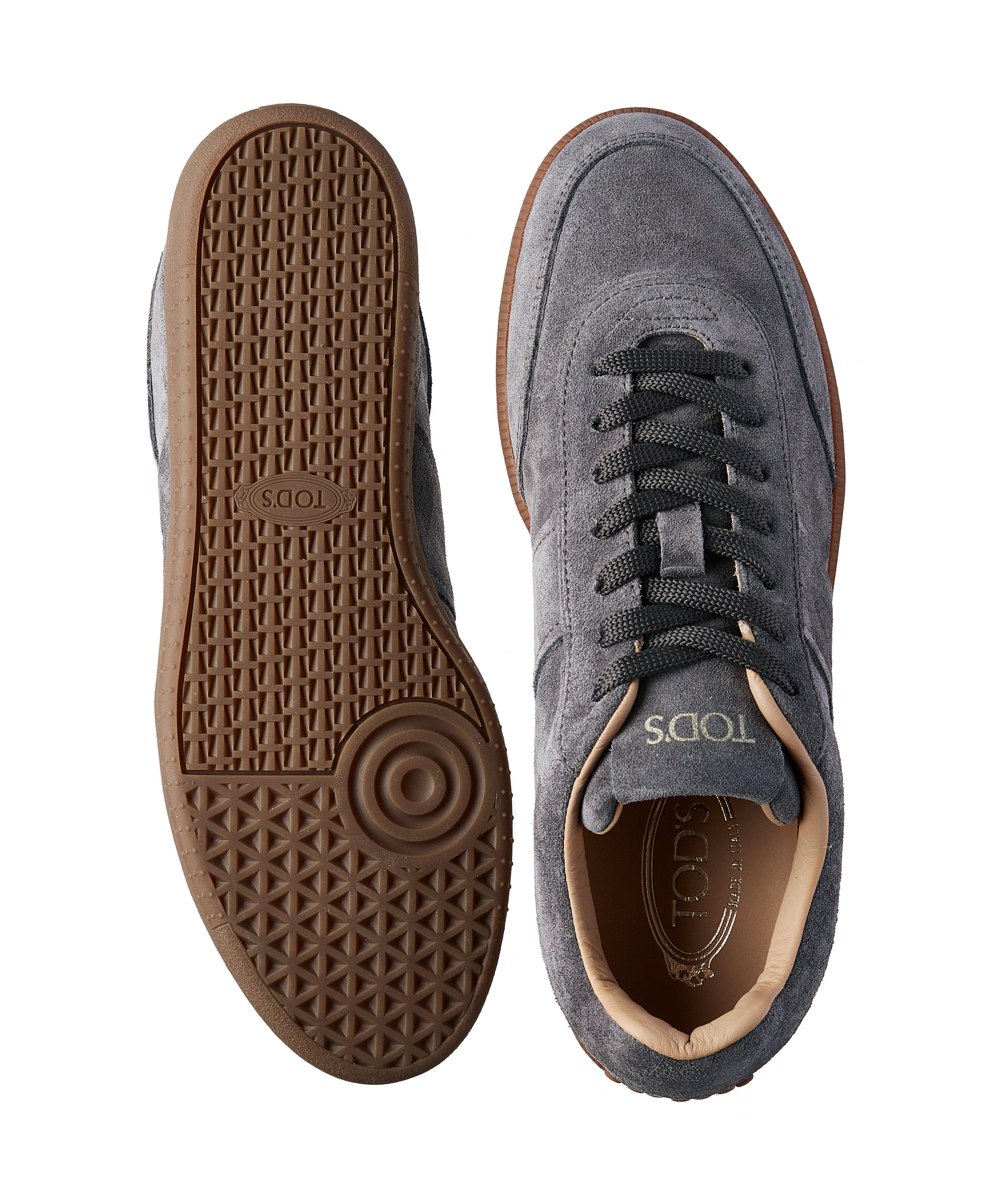 Chaussure sport en suède image 2
