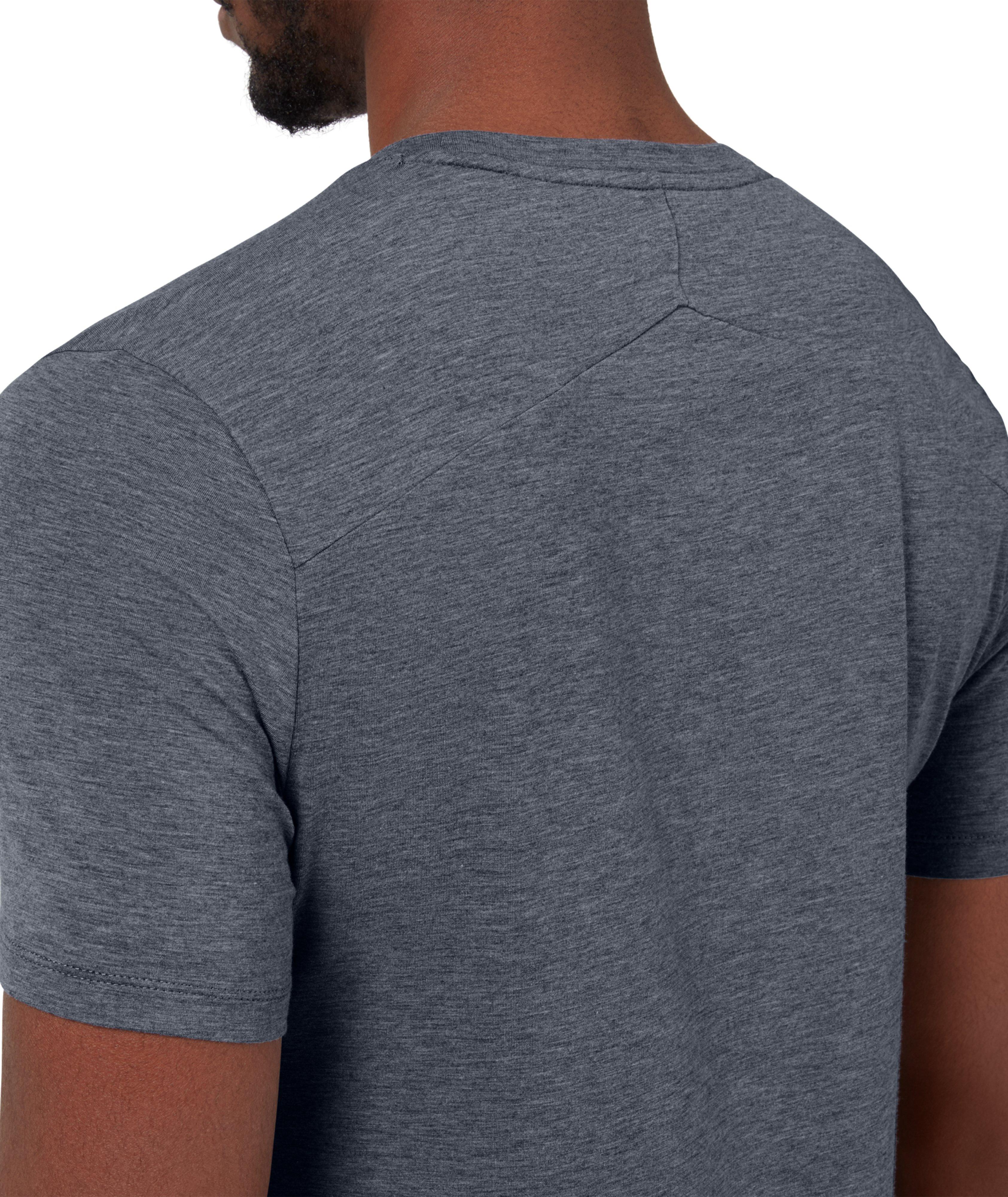 T-shirt On-T en tissu performance extensible image 4
