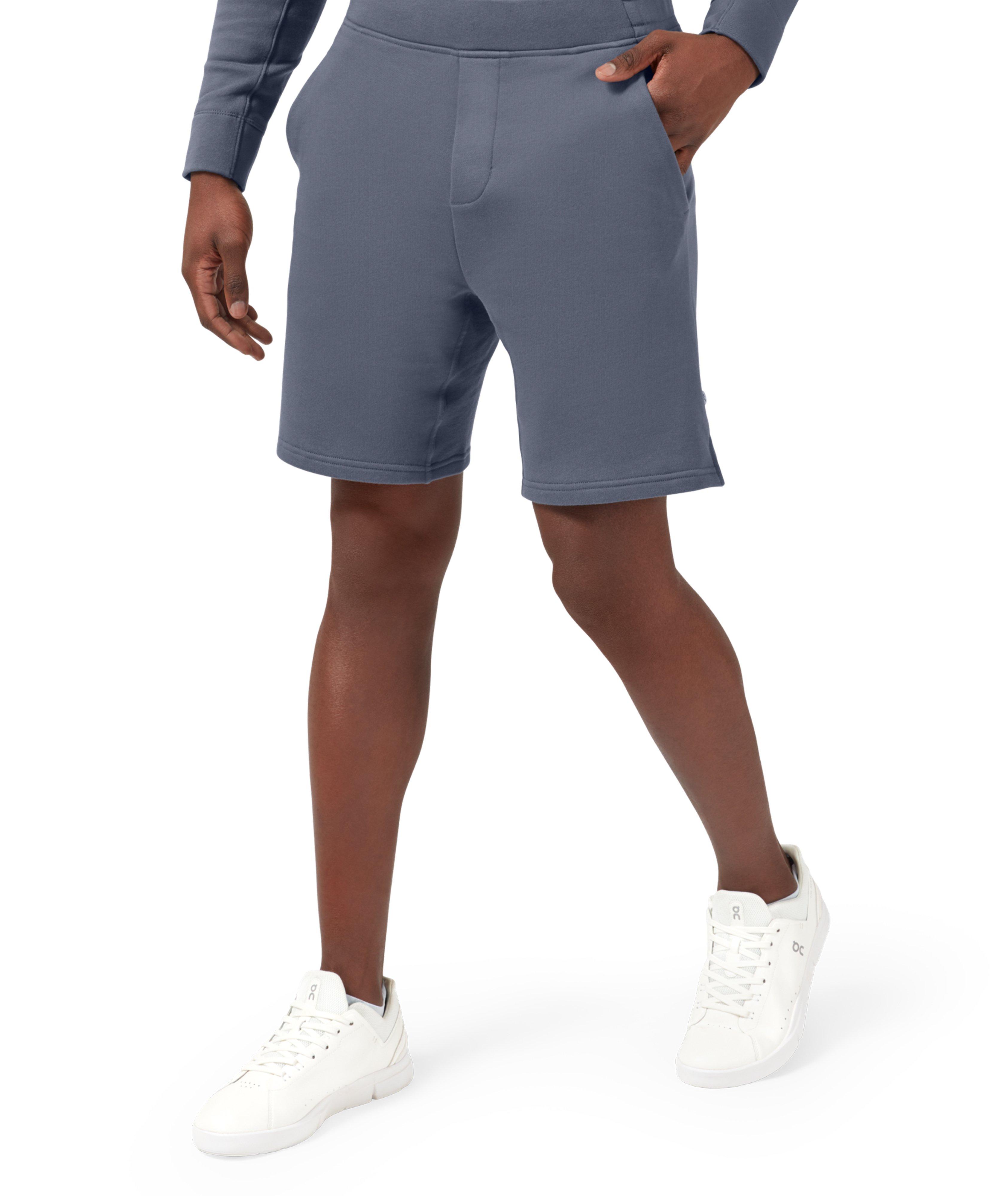 Short sport en tissu performance bouclé image 1