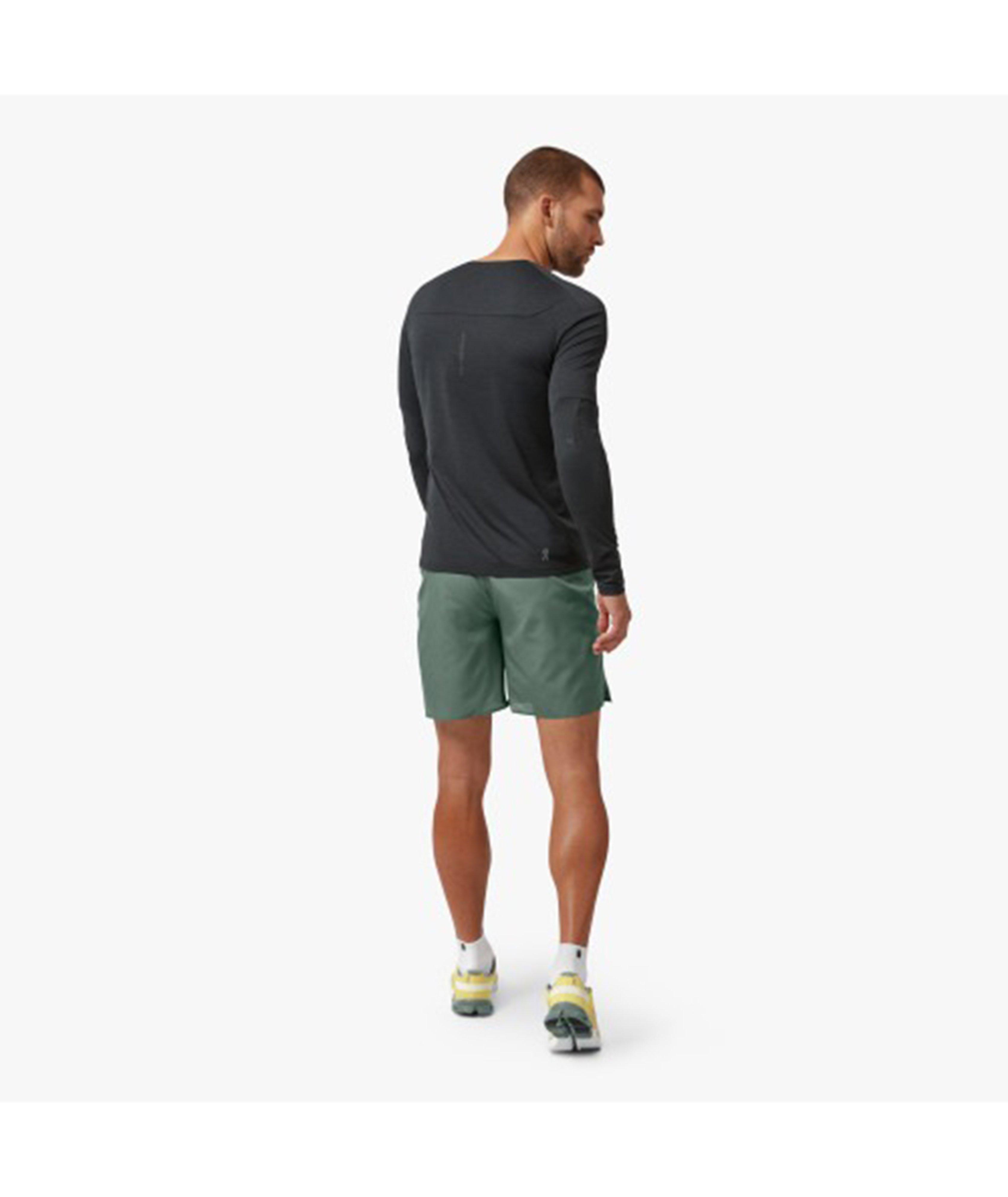 T-shirt long en tissu performance image 3