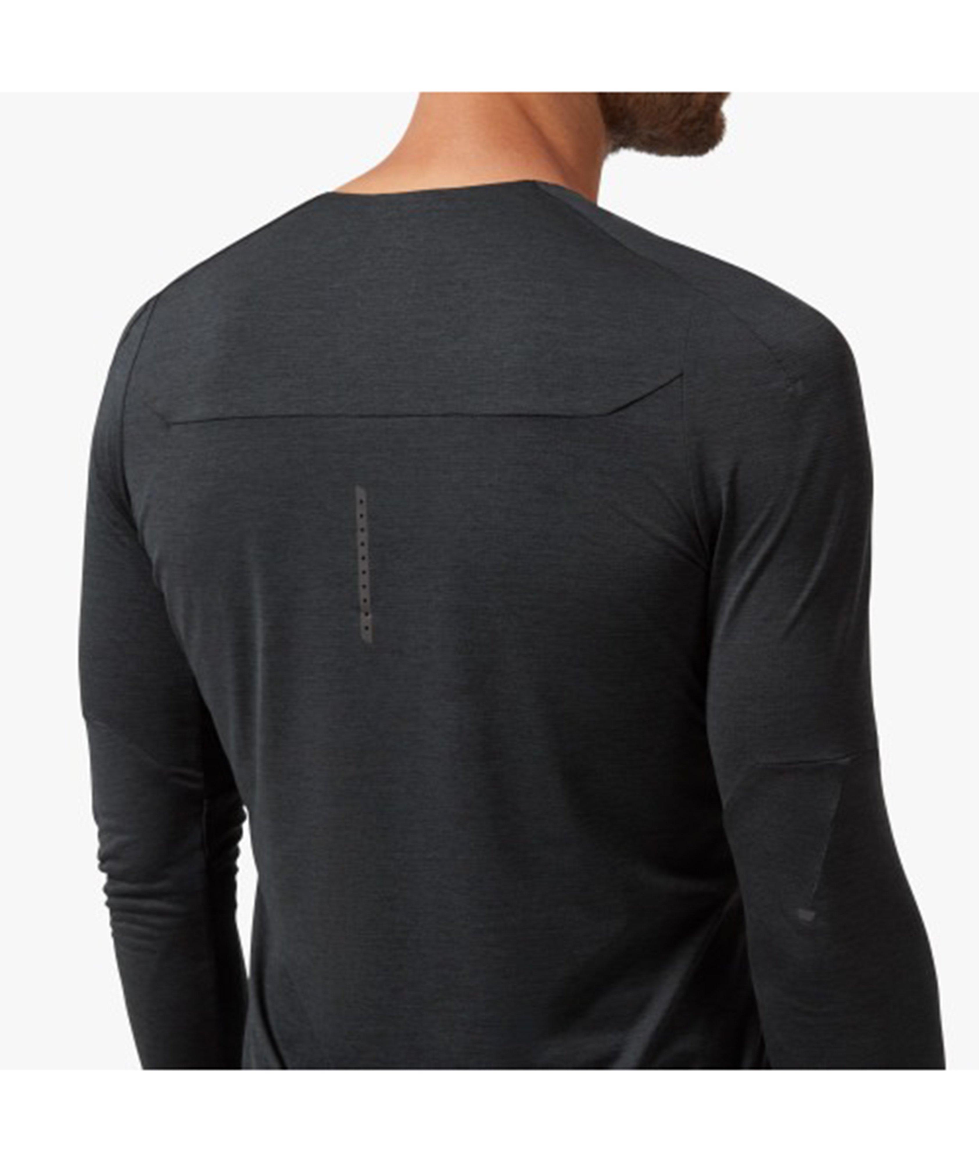 T-shirt long en tissu performance image 4