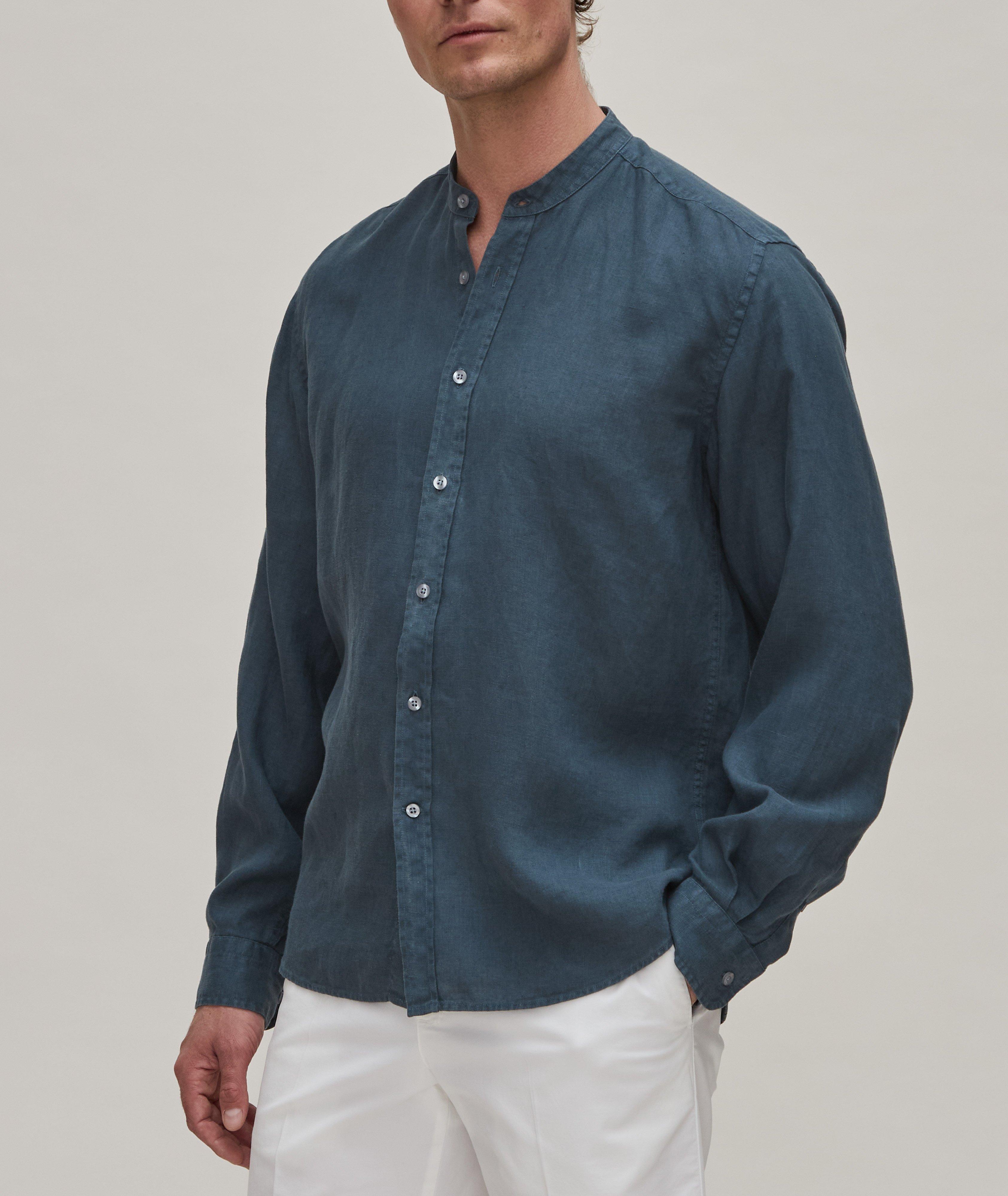 Chemise en lin de coupe contemporaine image 1