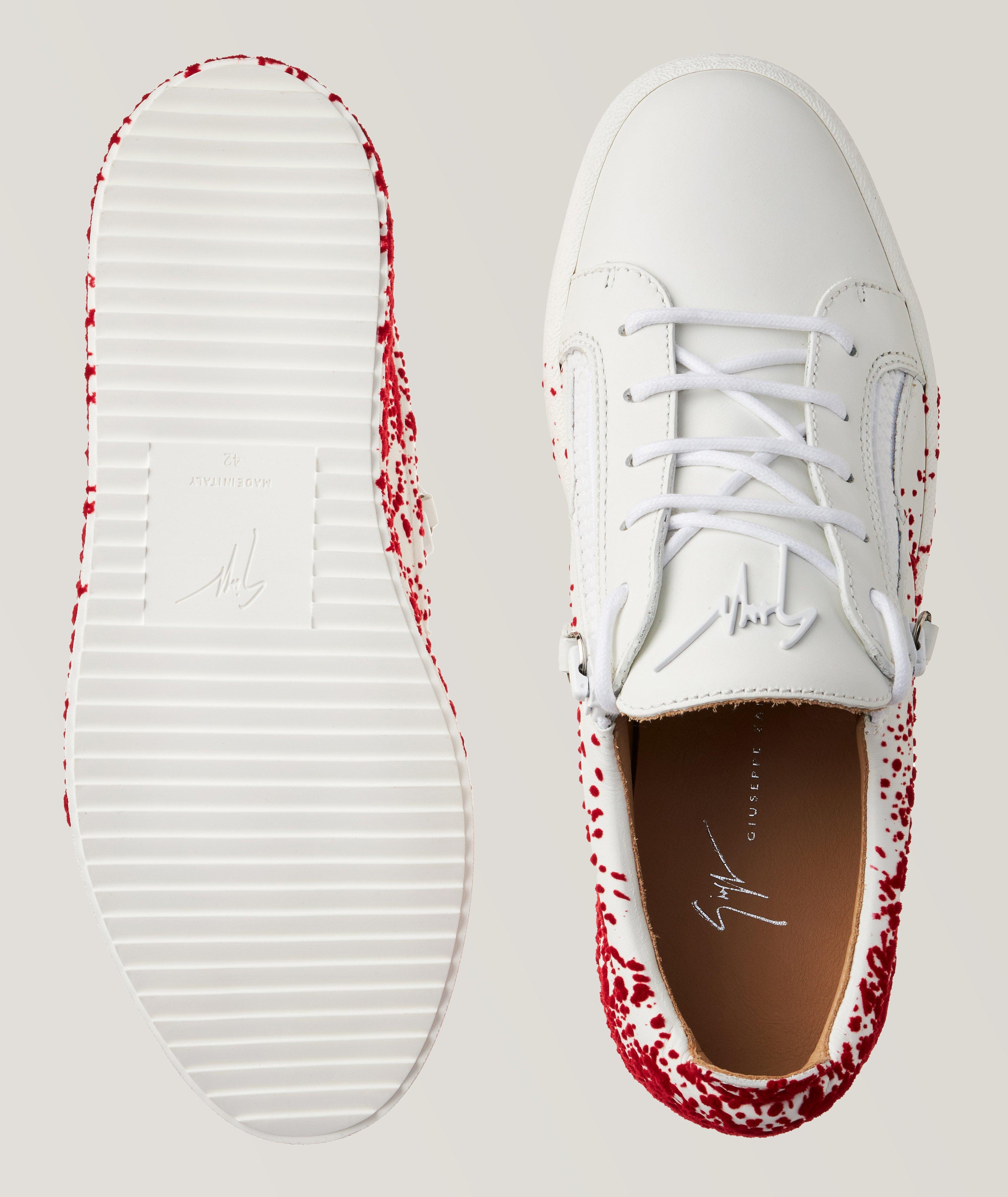 Chaussure sport en cuir à motif floqué image 2