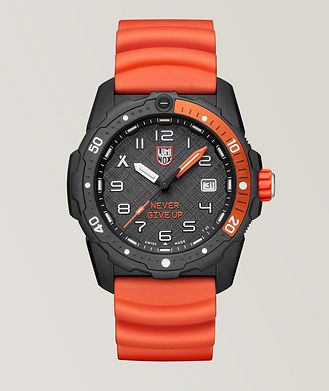 Luminox Montre 3729 Never Give Up, collection Bear Grylls