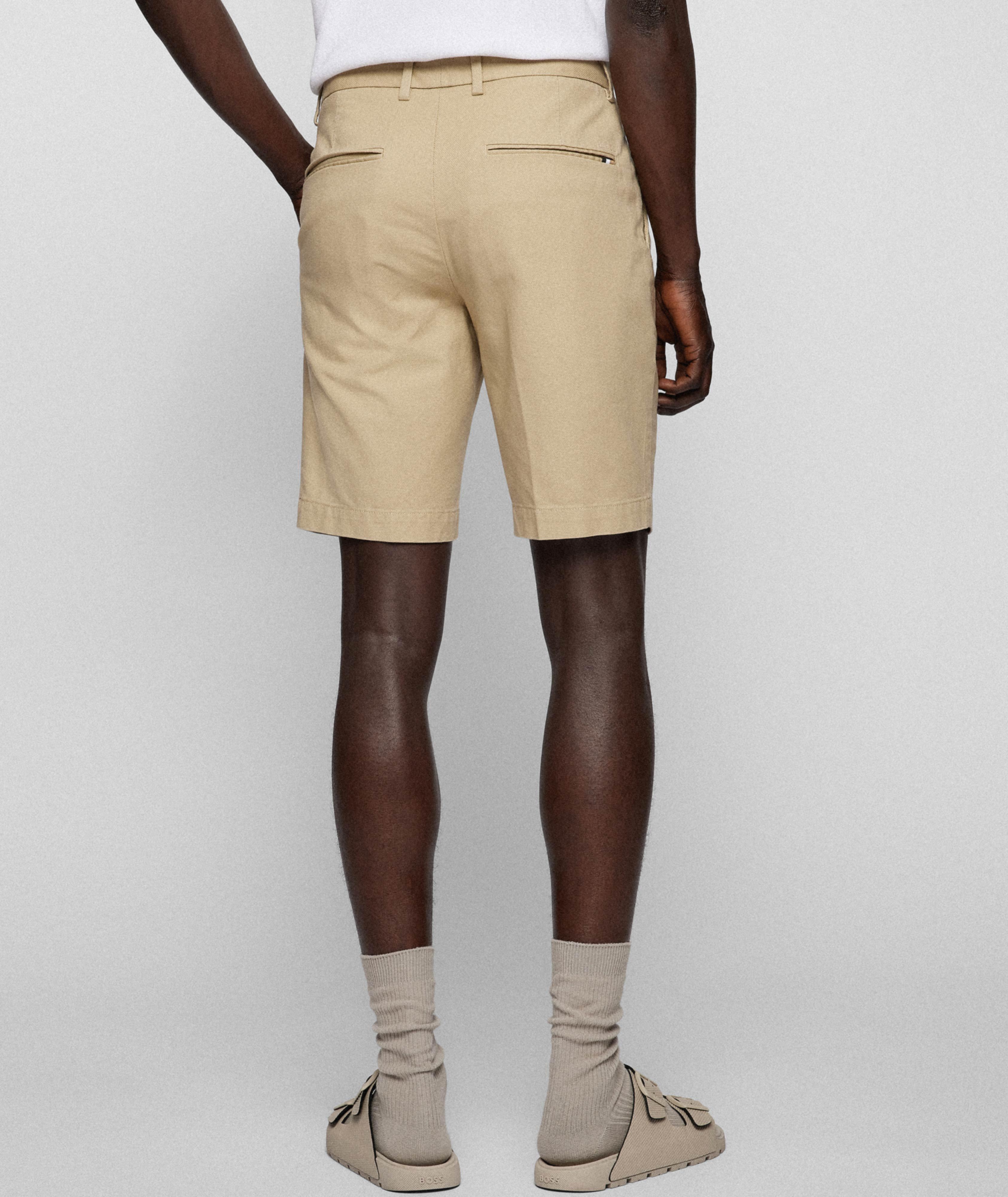 Short en coton extensible de coupe amincie image 2