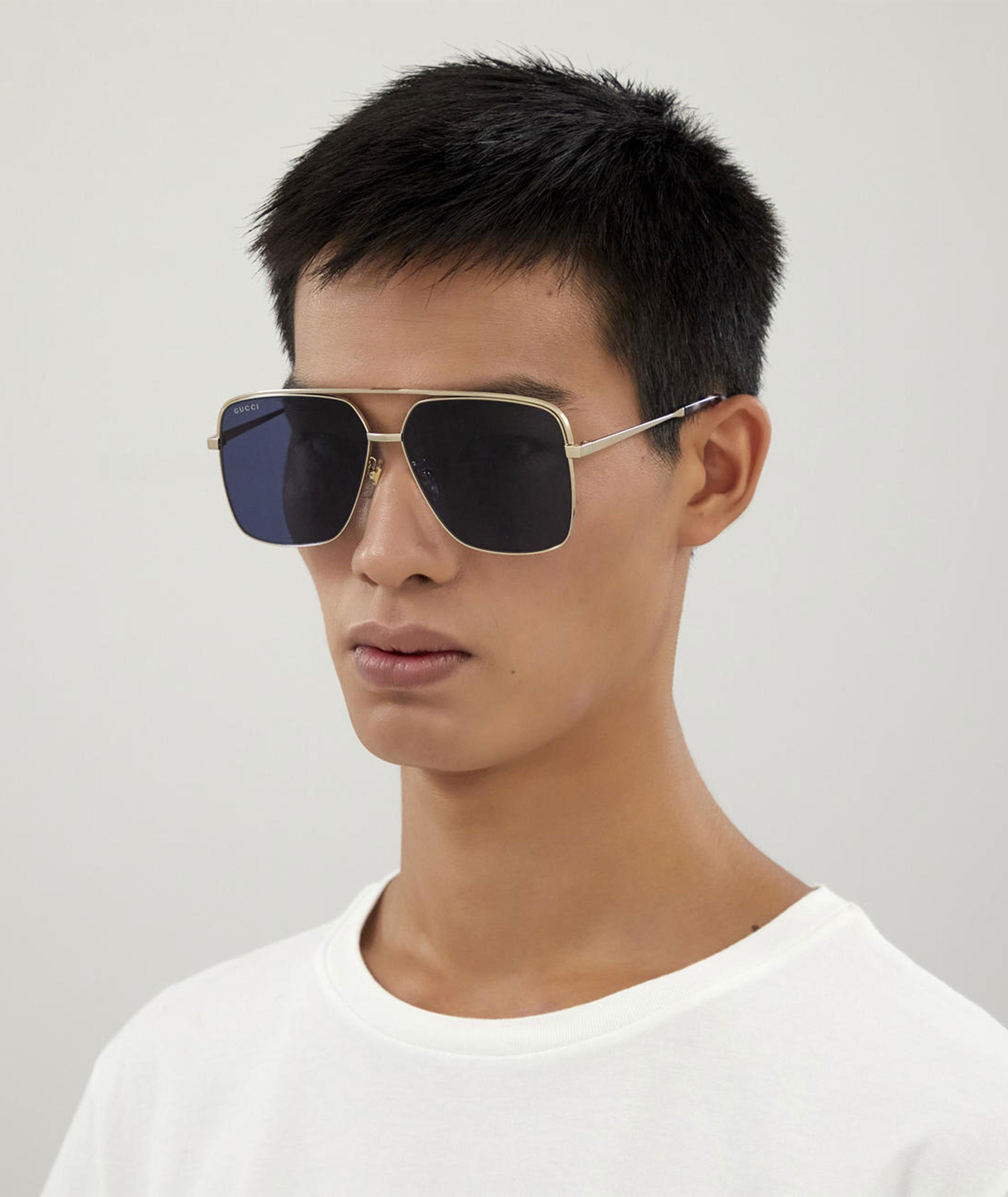 Thumbnail to select image 2