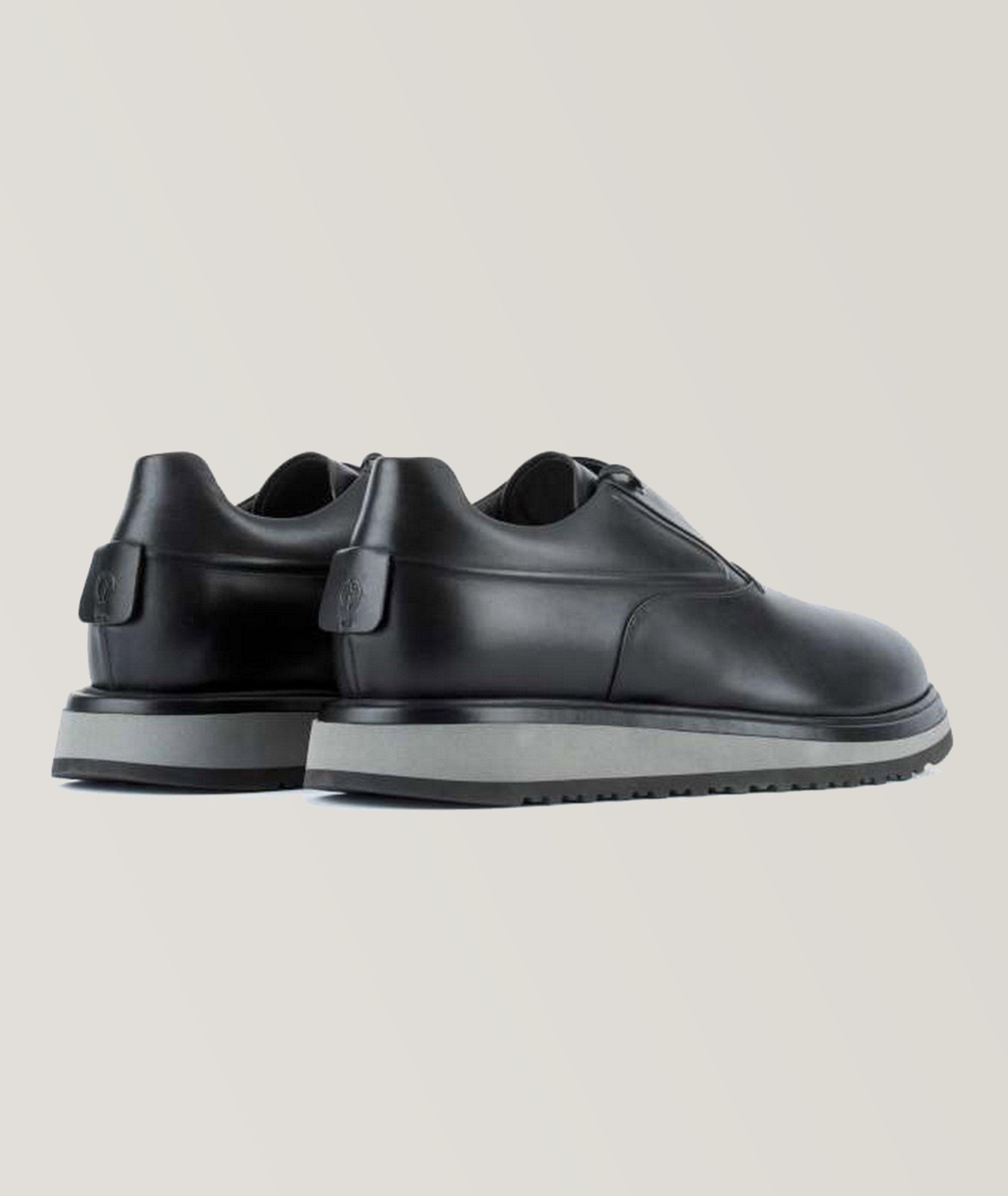 Chaussure lacée en cuir image 2