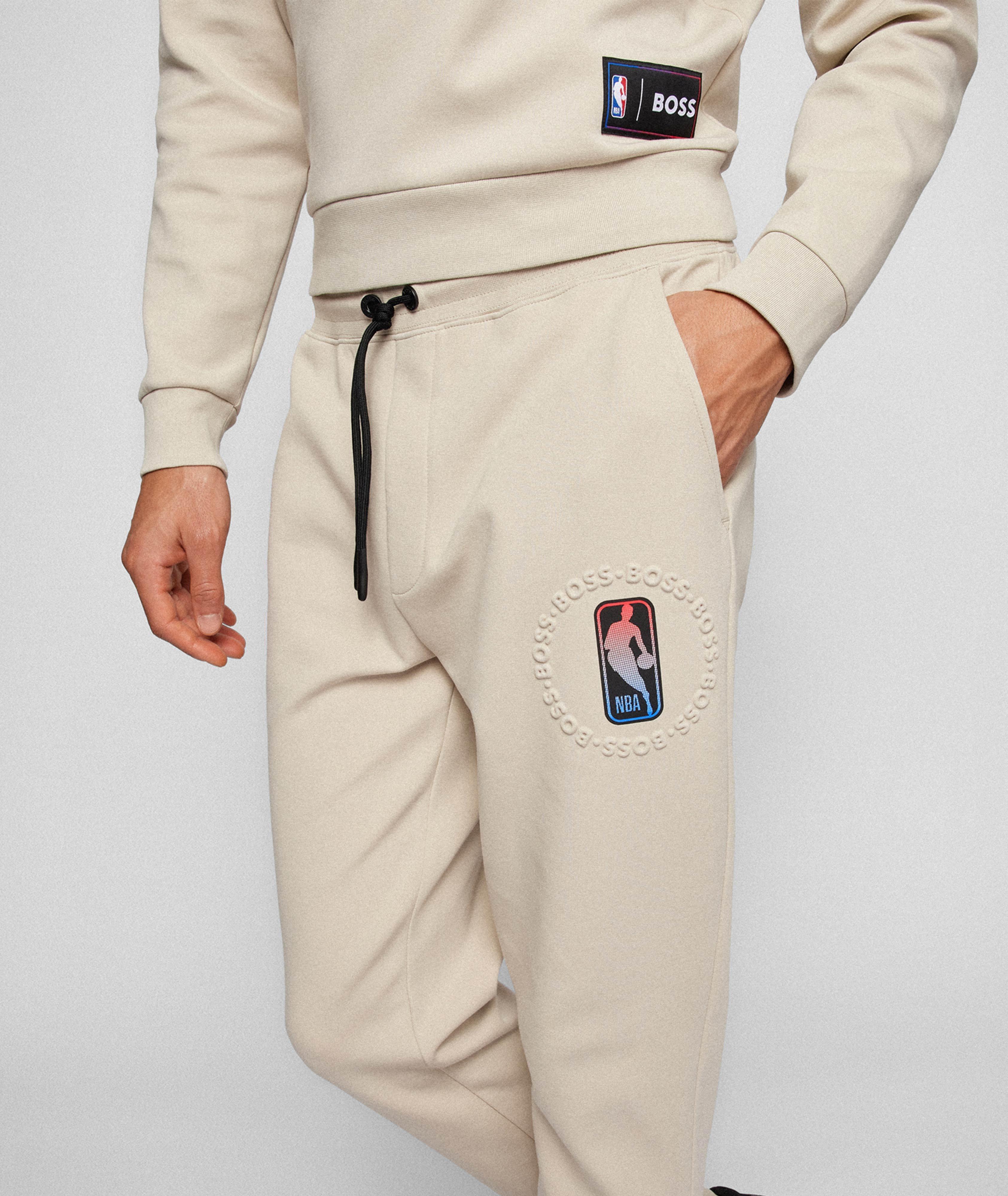 Pantalon sport avec logos, collection NBA image 3