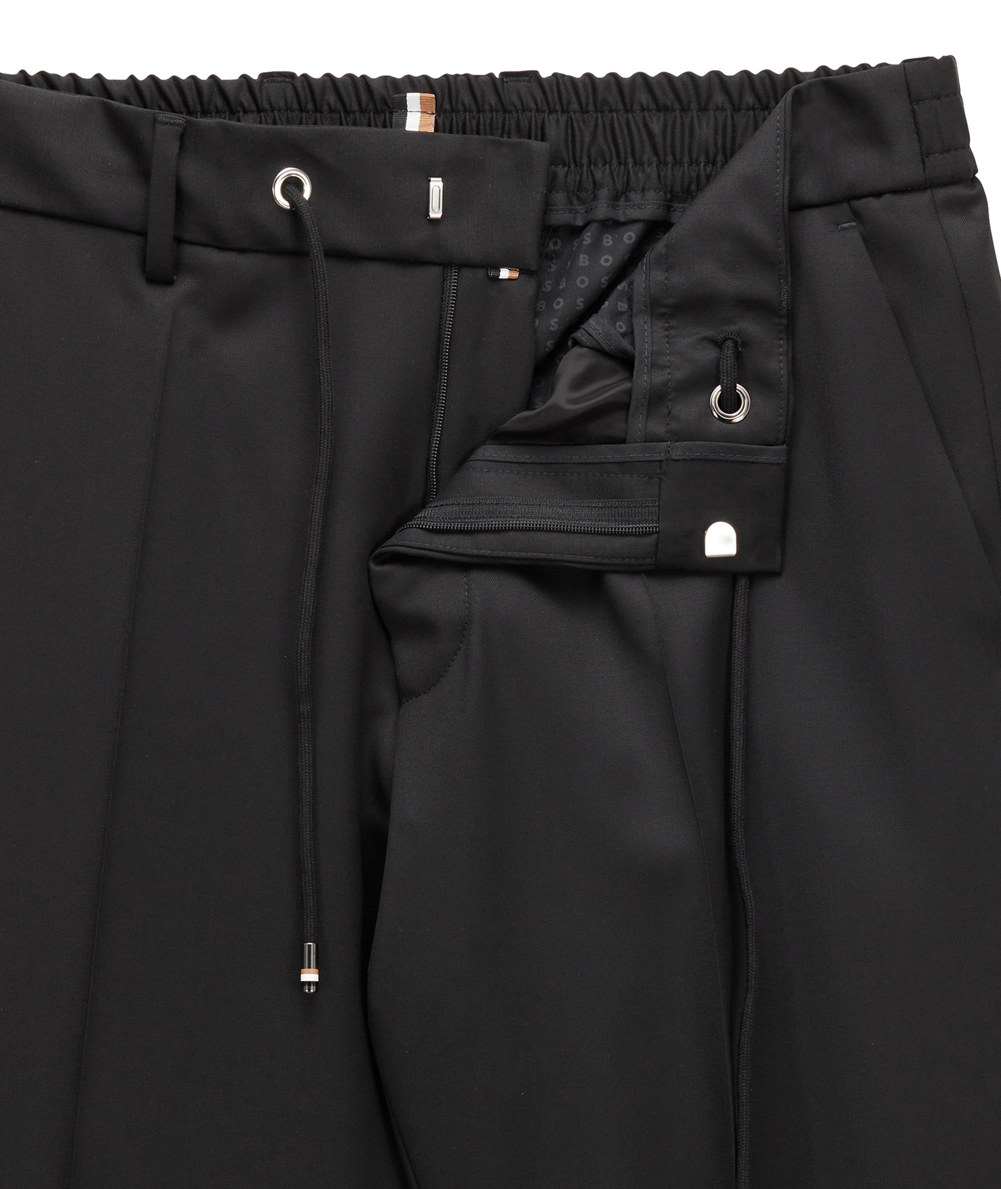 Pantalon en laine vierge de coupe amincie image 4