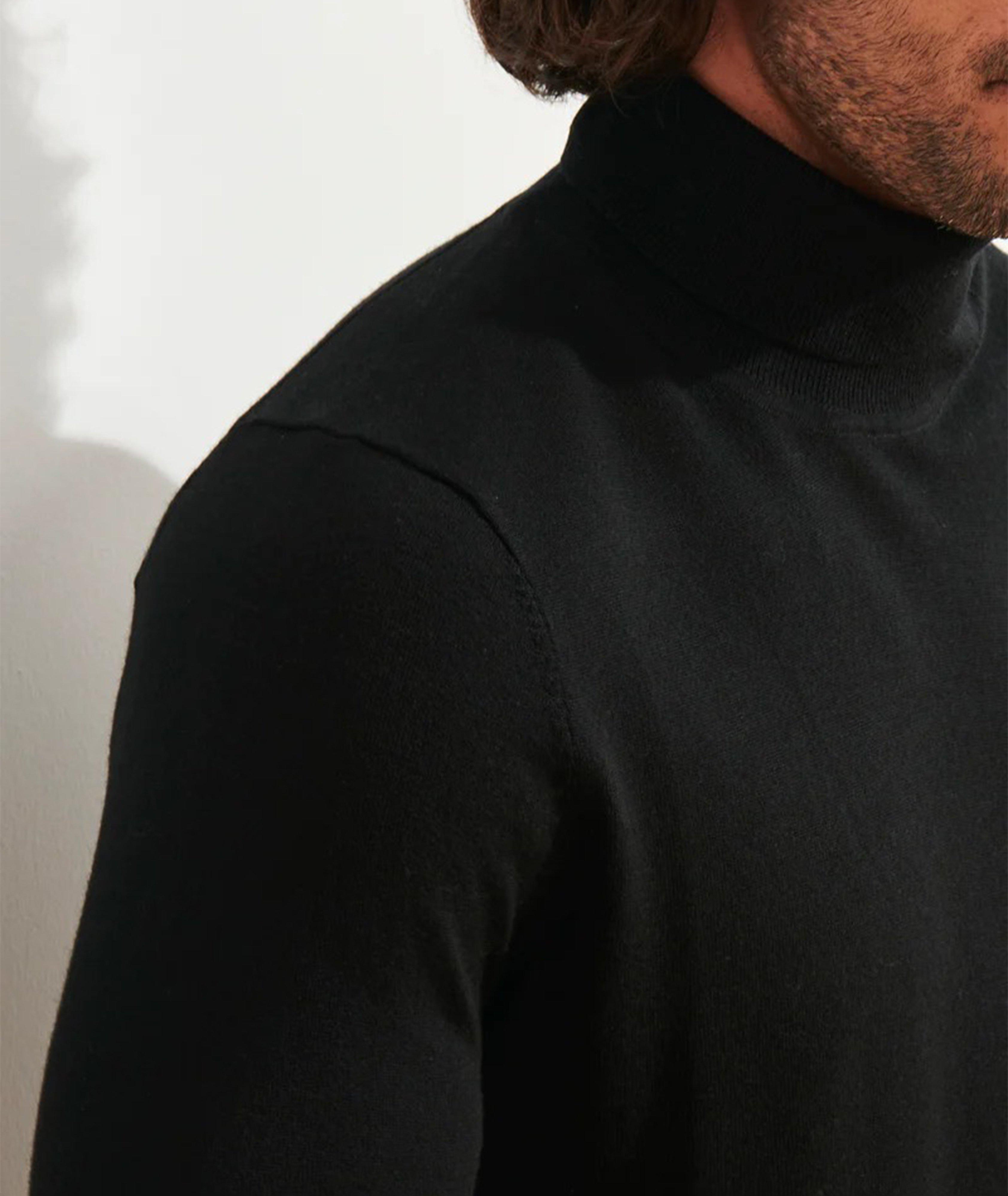 Black Extra Fine Merino Wool Turtle Neck Jumper