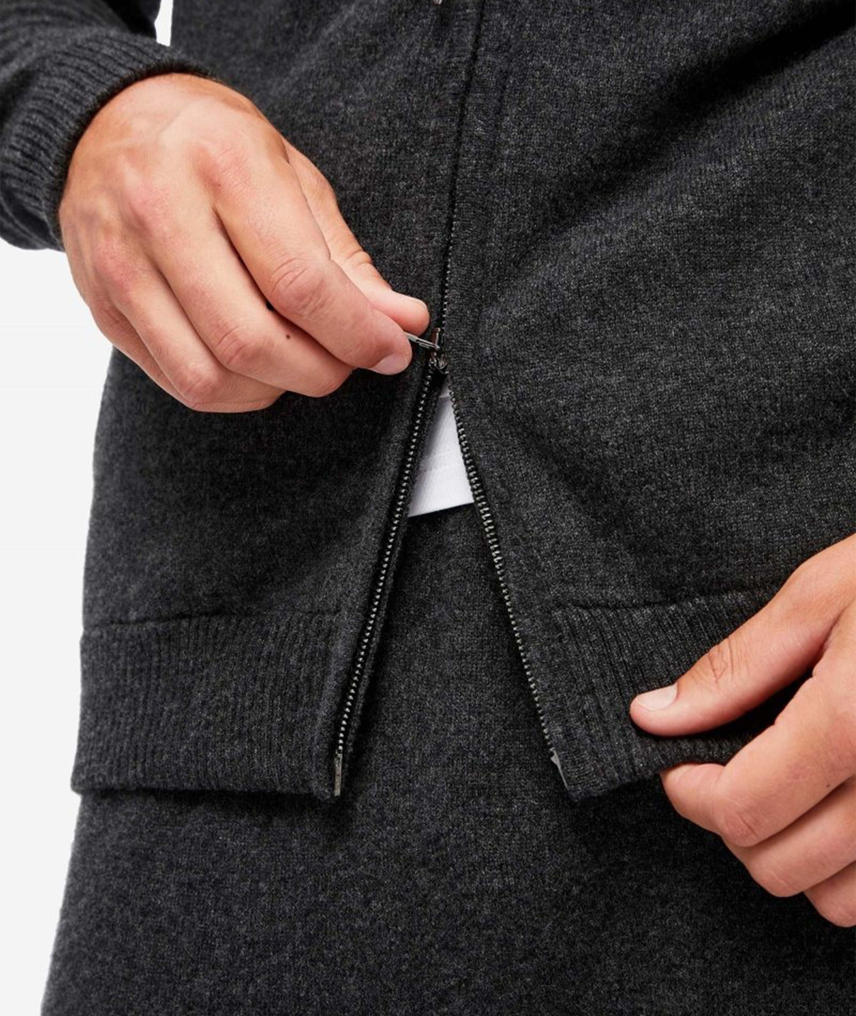 Thumbnail to select image 3