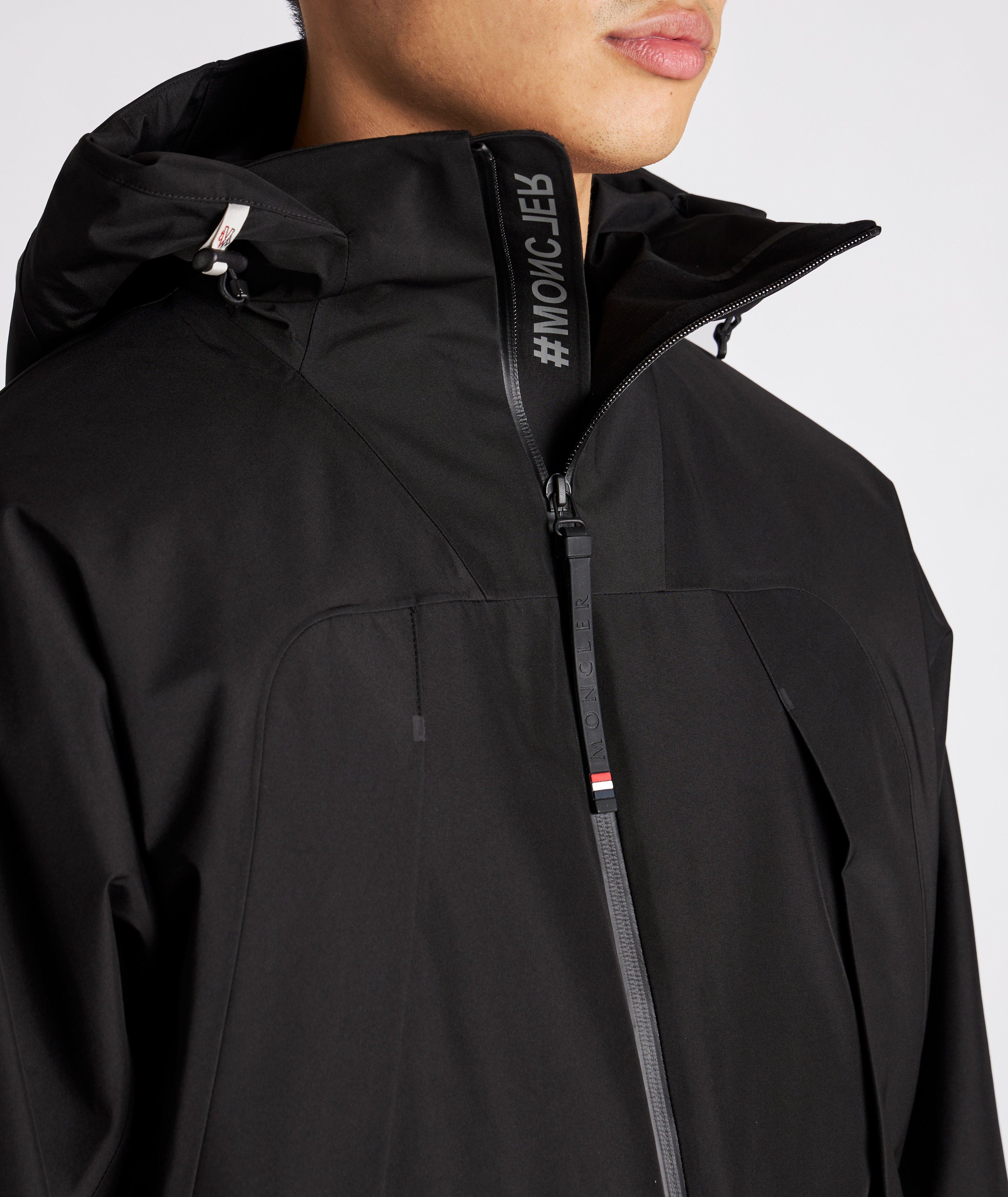 Moncler store gore tex