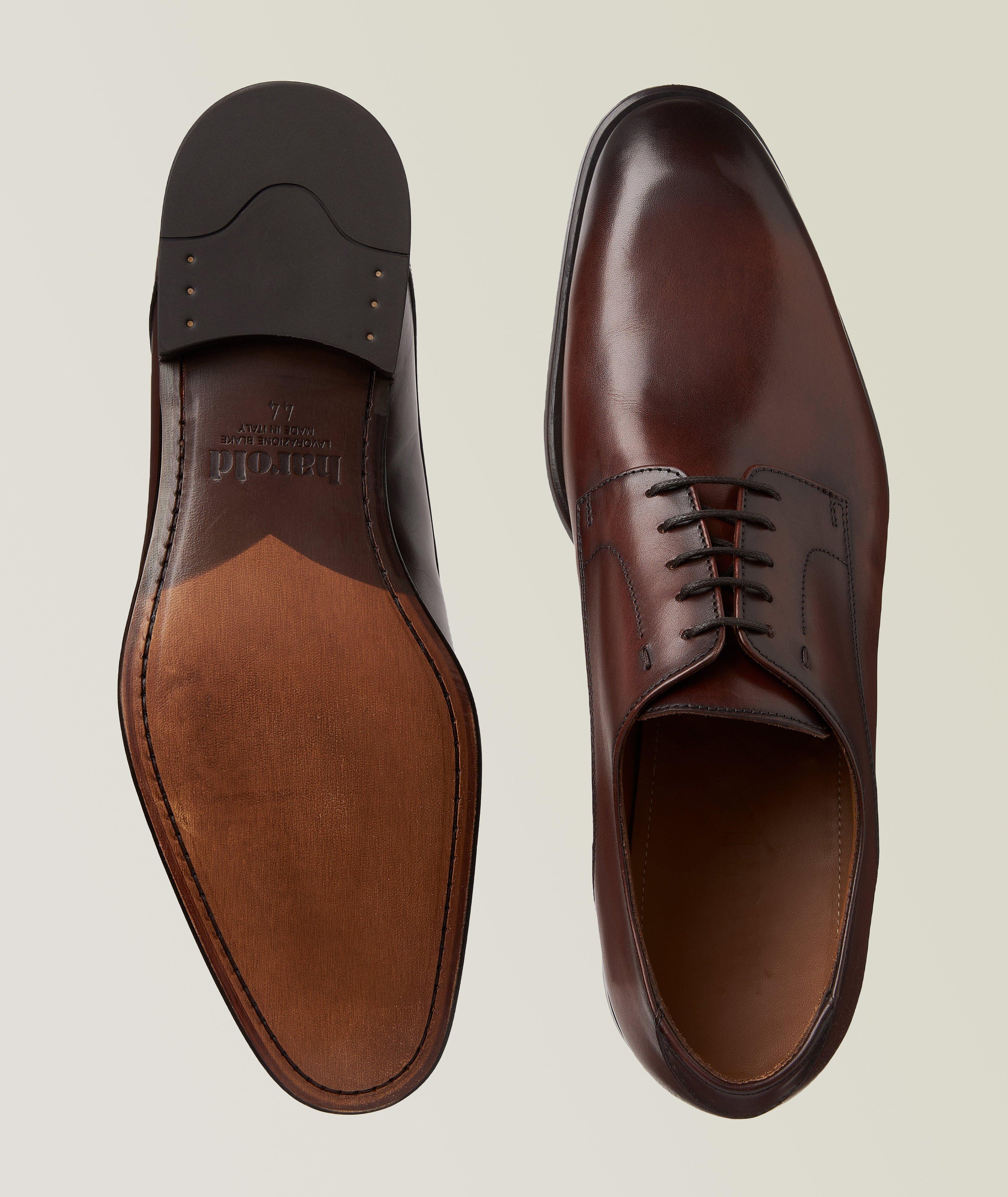 Chaussure lacée en cuir bruni image 2