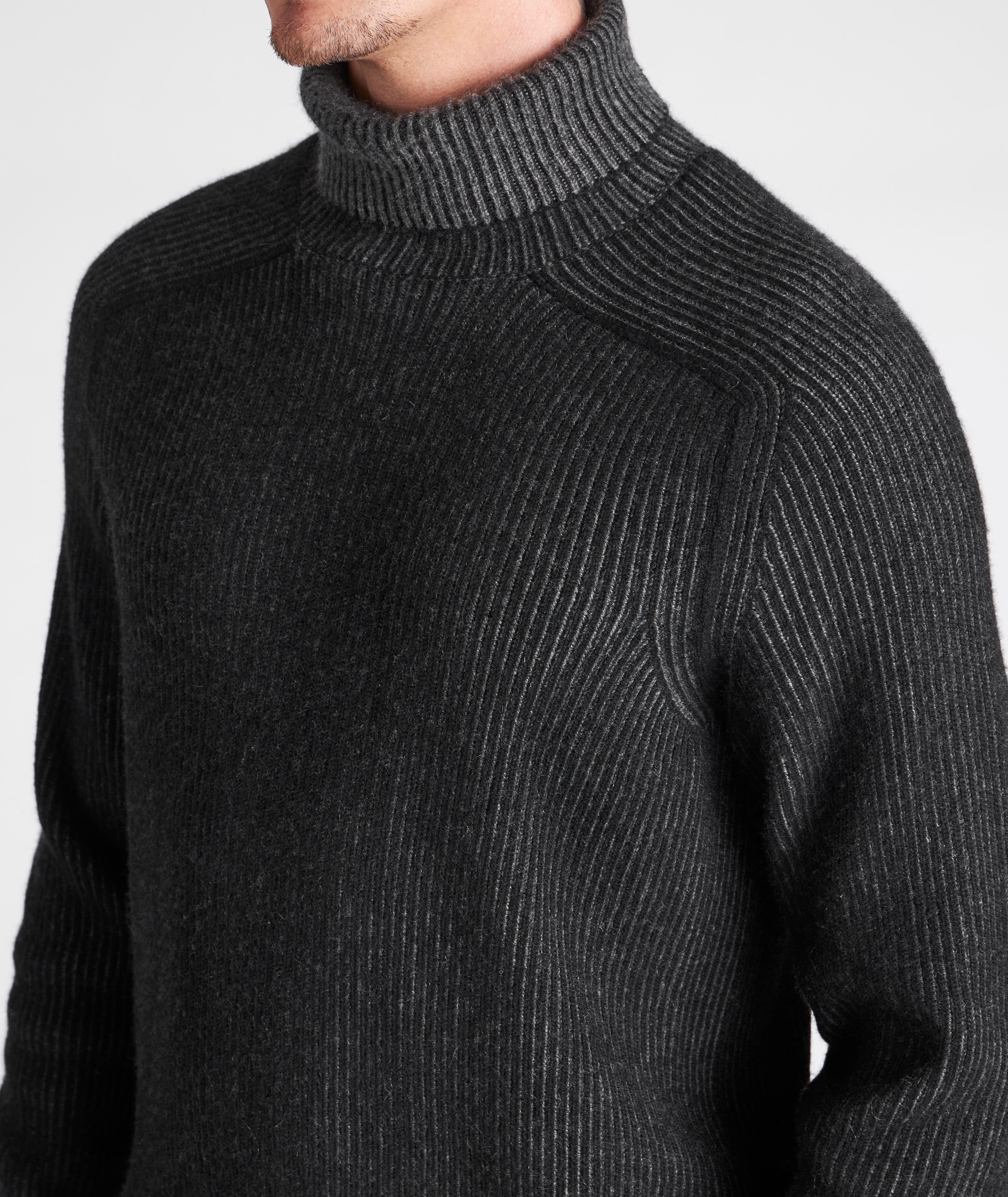 Dinghy Roll Cashmere Turtleneck image 3