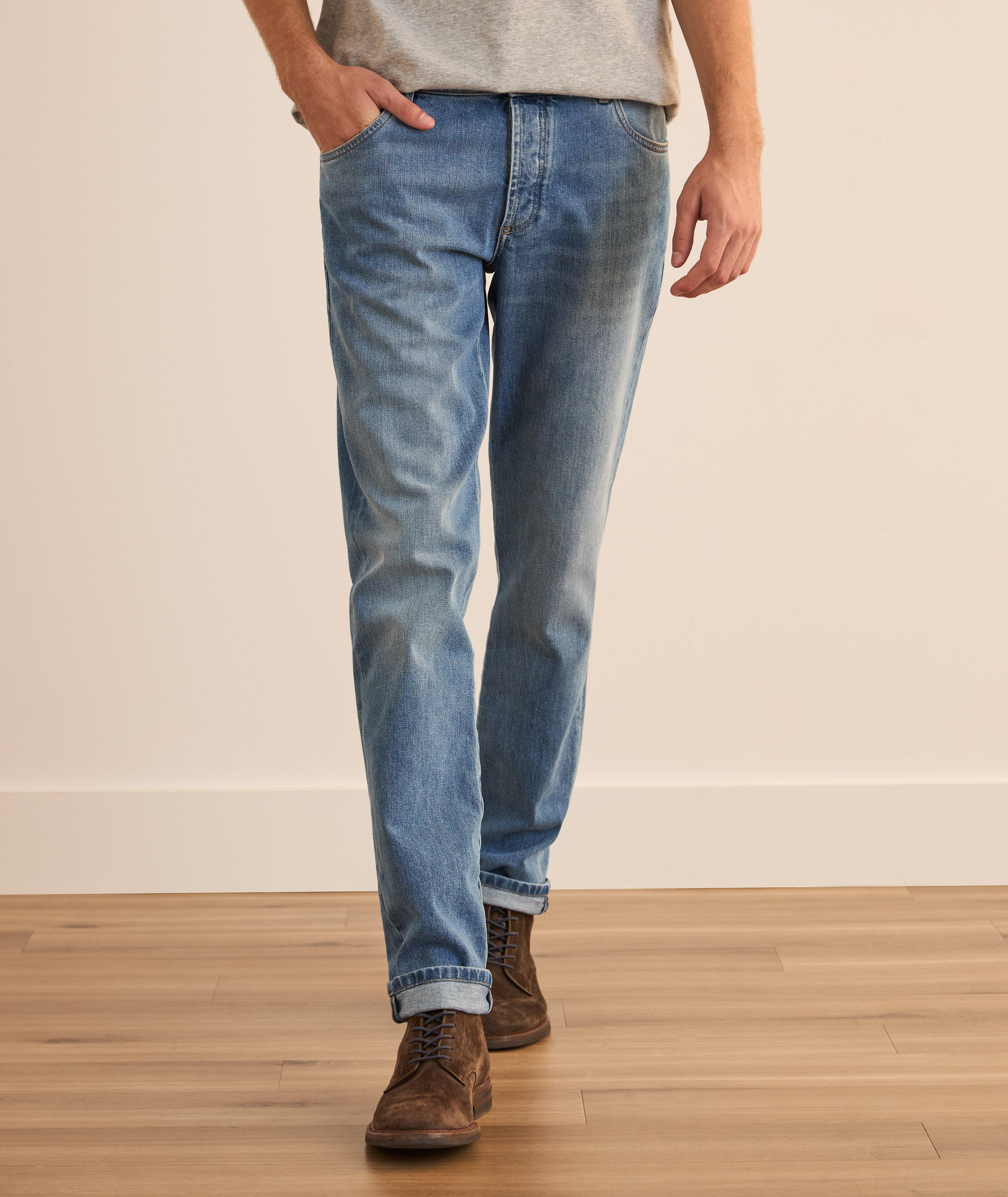 Jean à cinq poches et à teinture en pièce de coupe amincie image 1