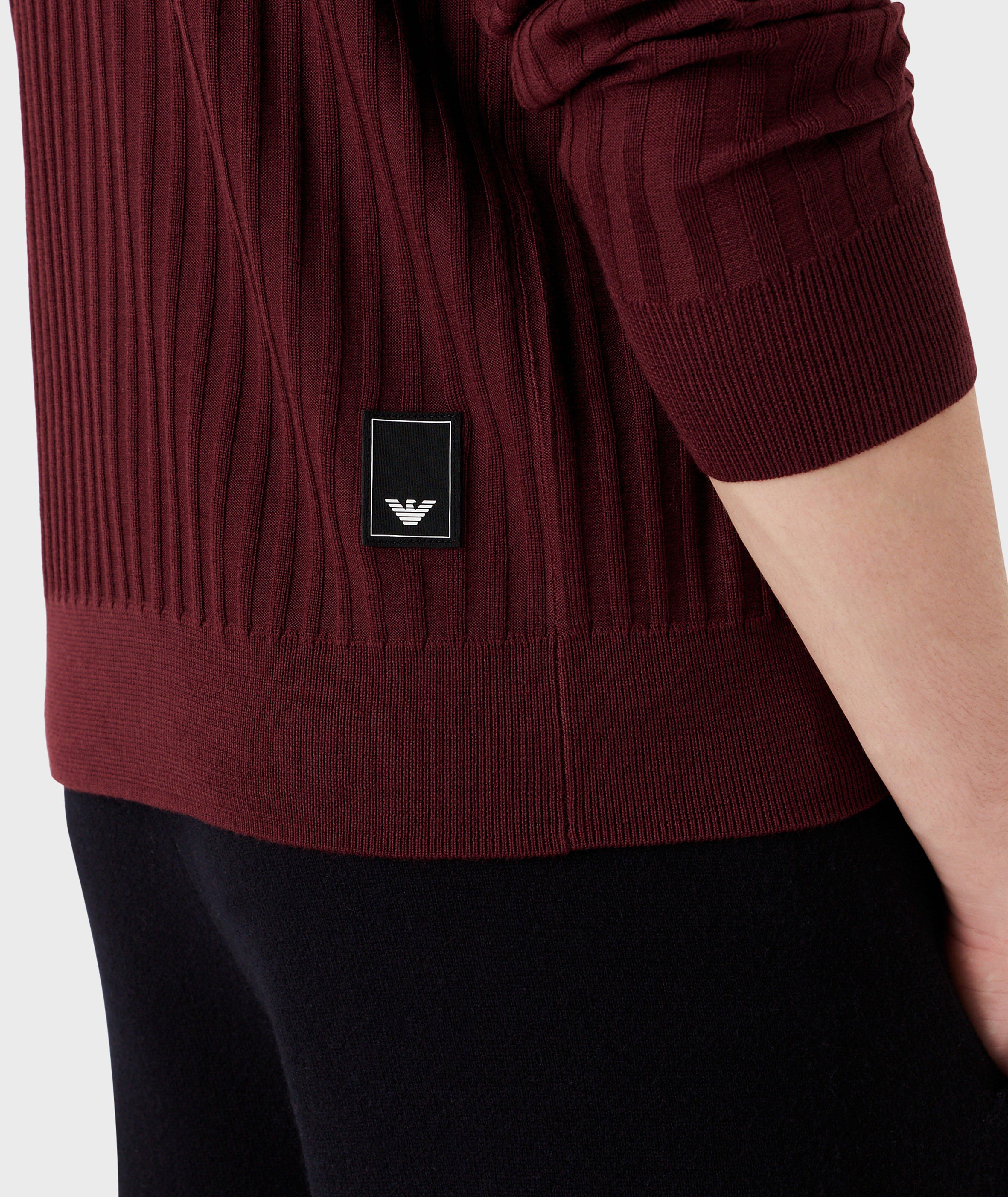 Pull en laine vierge à rayures et à encolure ronde image 3