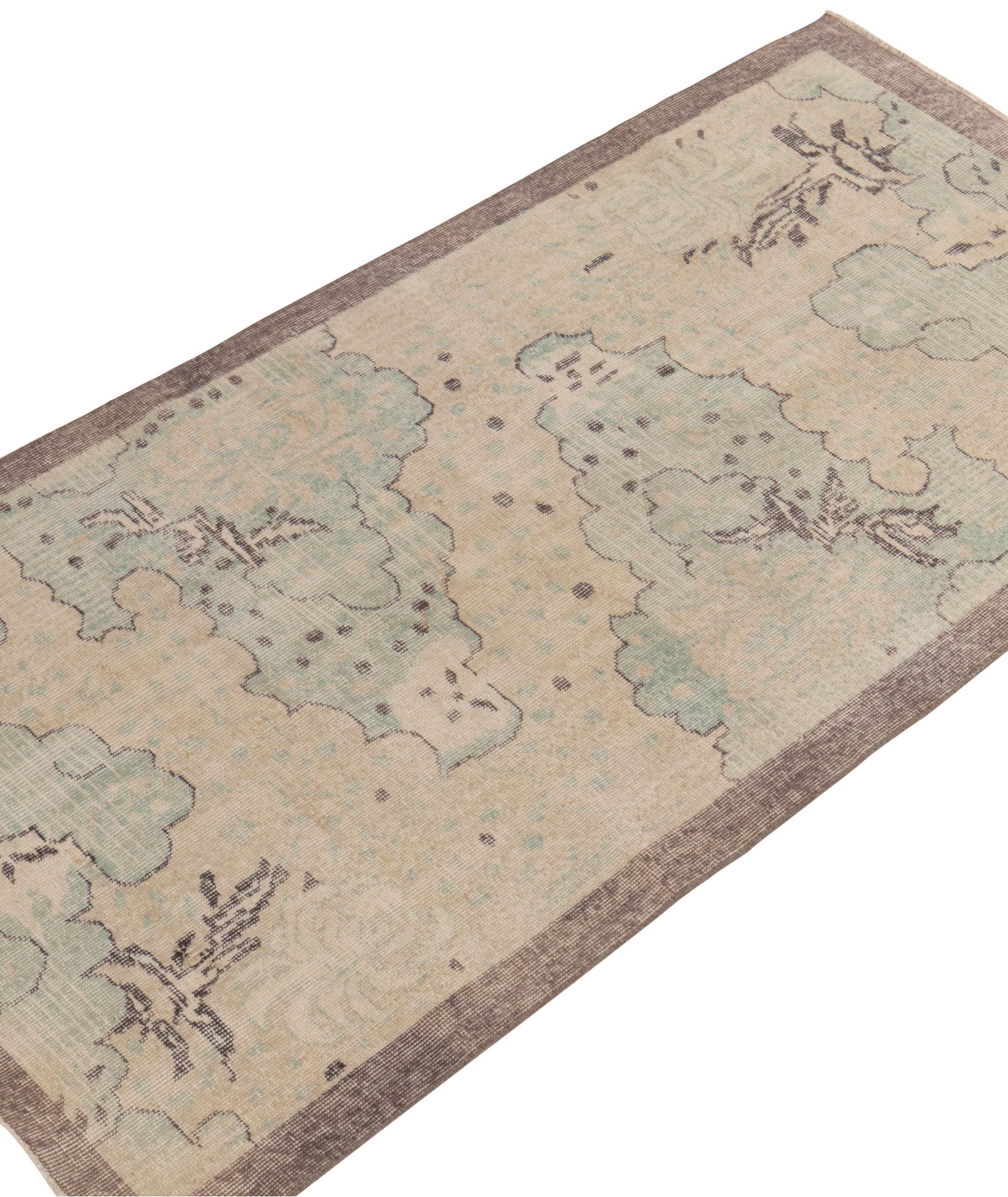 Tapis de couloir d’époque d’aspect usé image 1
