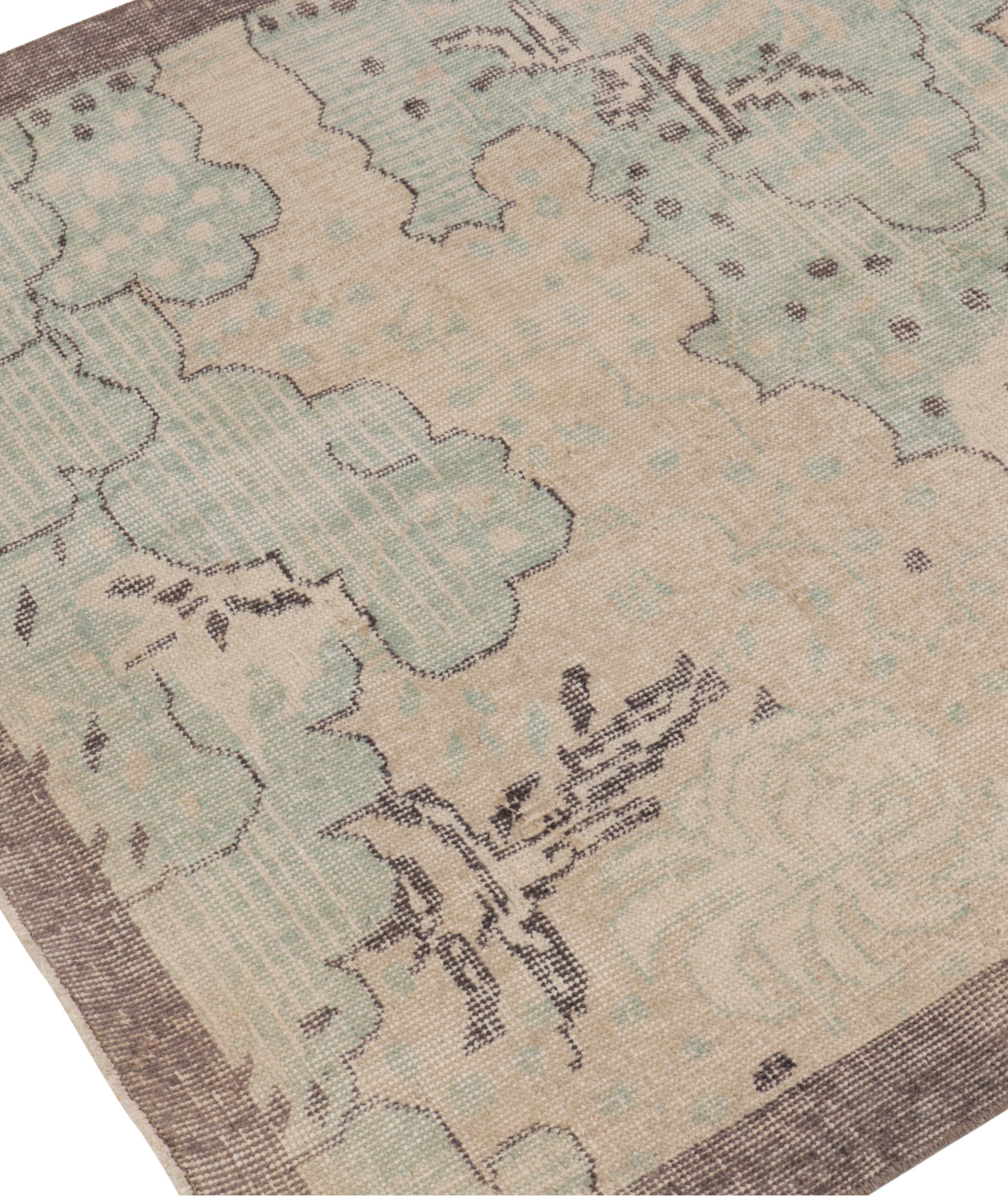 Tapis de couloir d’époque d’aspect usé image 3