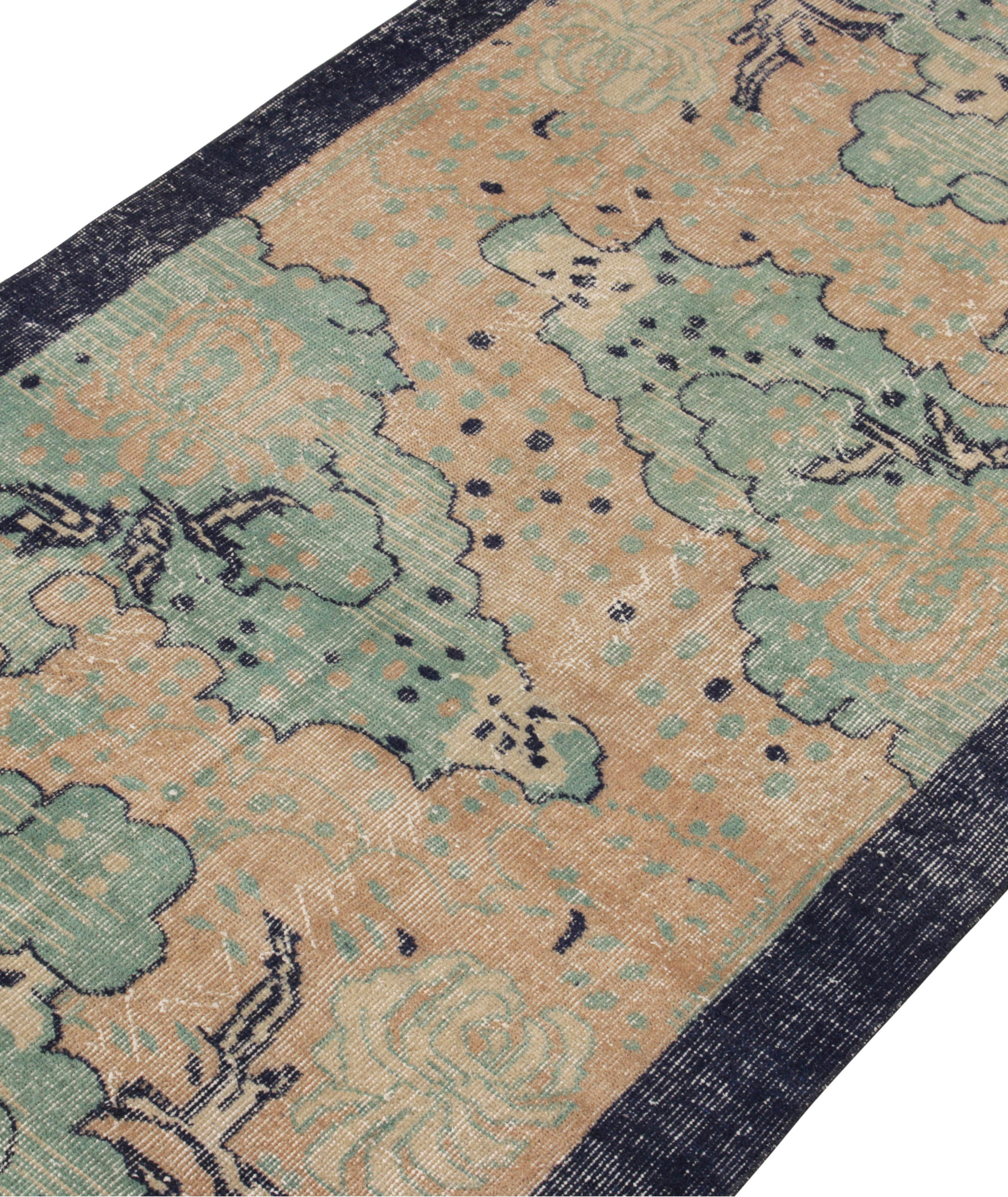 Tapis d’époque d’aspect usé tissé à la main image 2