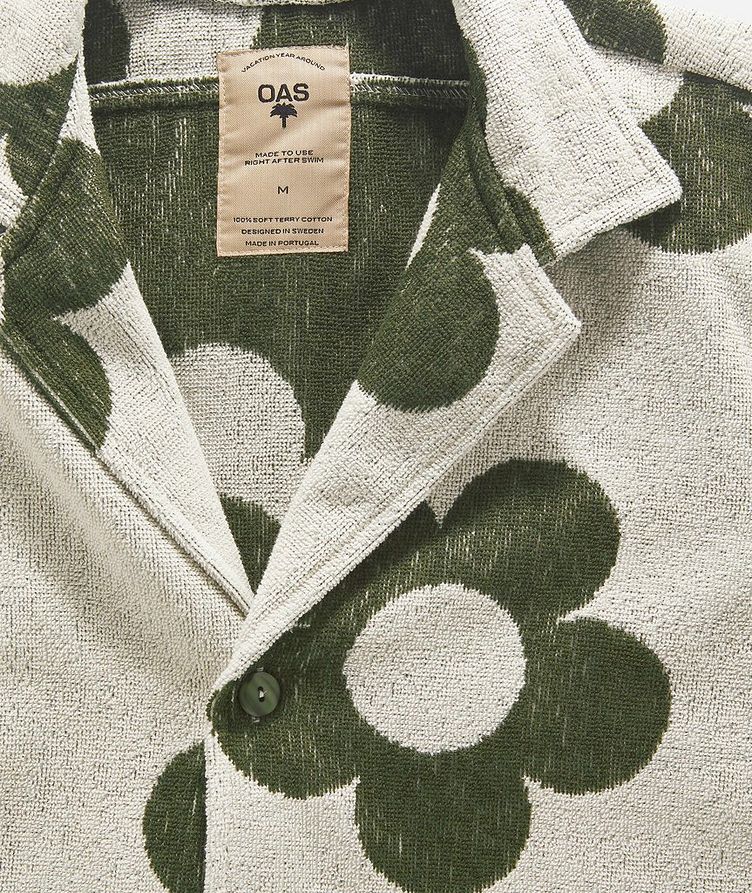 Chemise en tissu bouclé à motif floral et à col cubain image 2