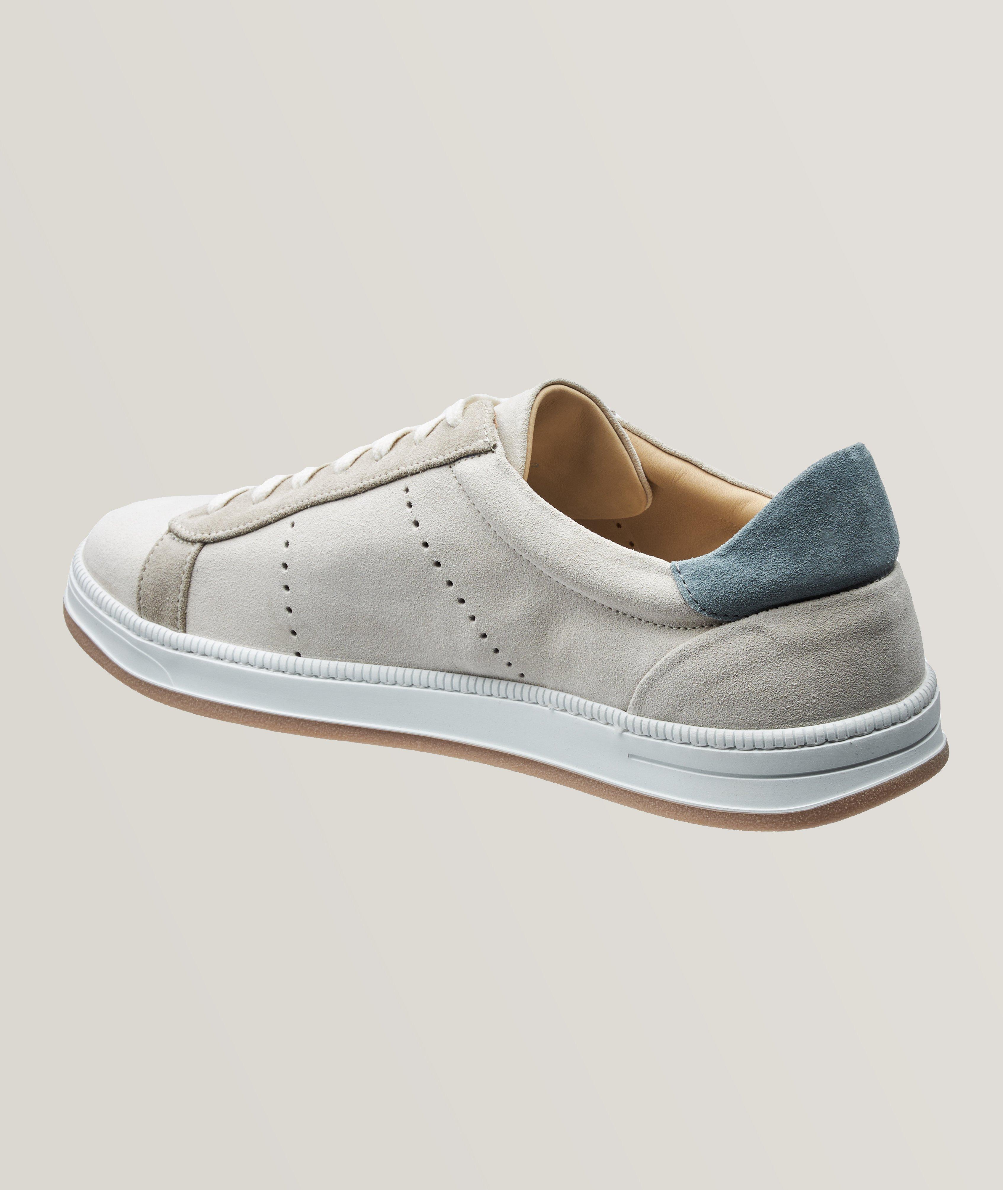 Chaussure sport sectionnée en suède image 1
