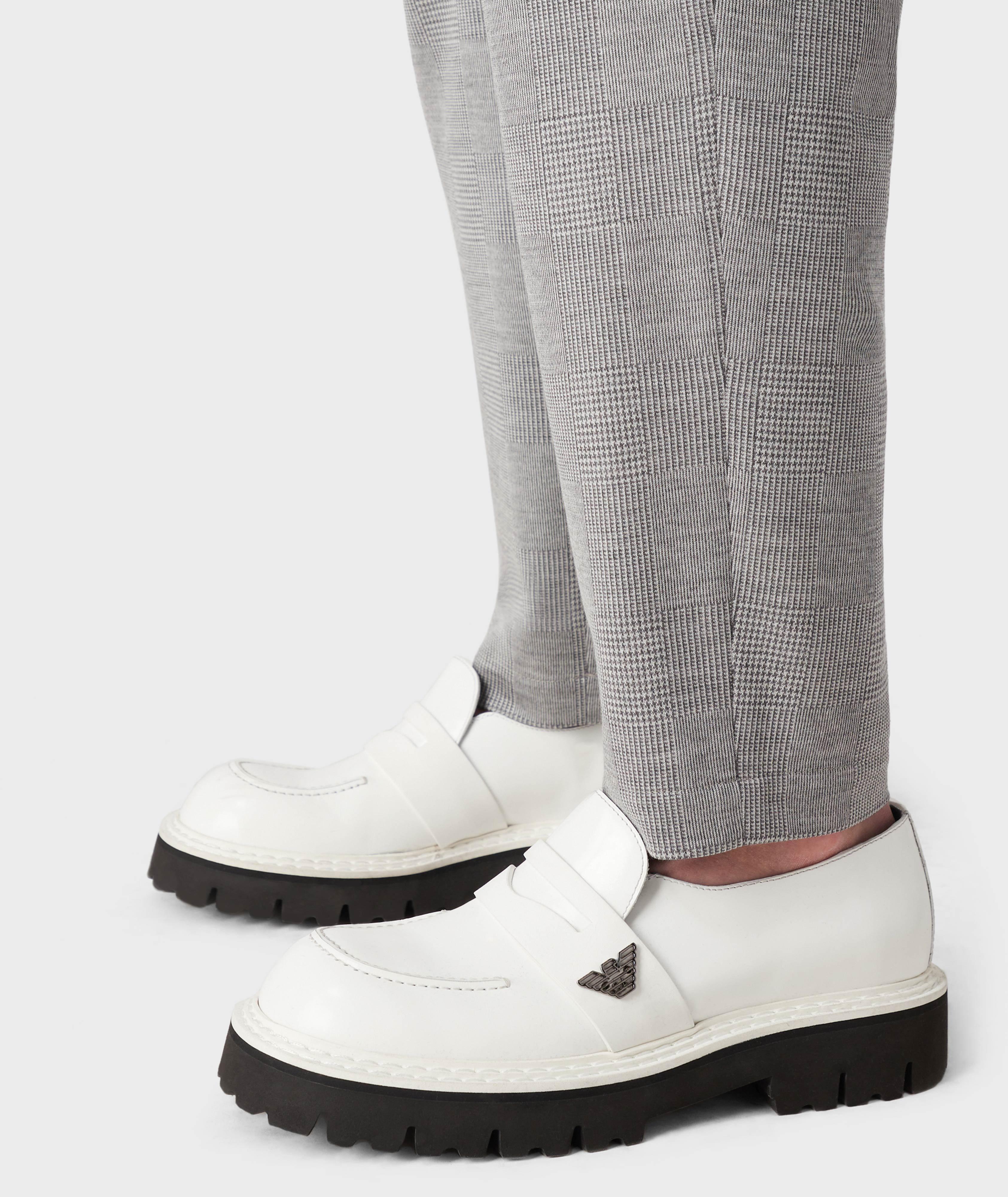 Thumbnail to select image 4