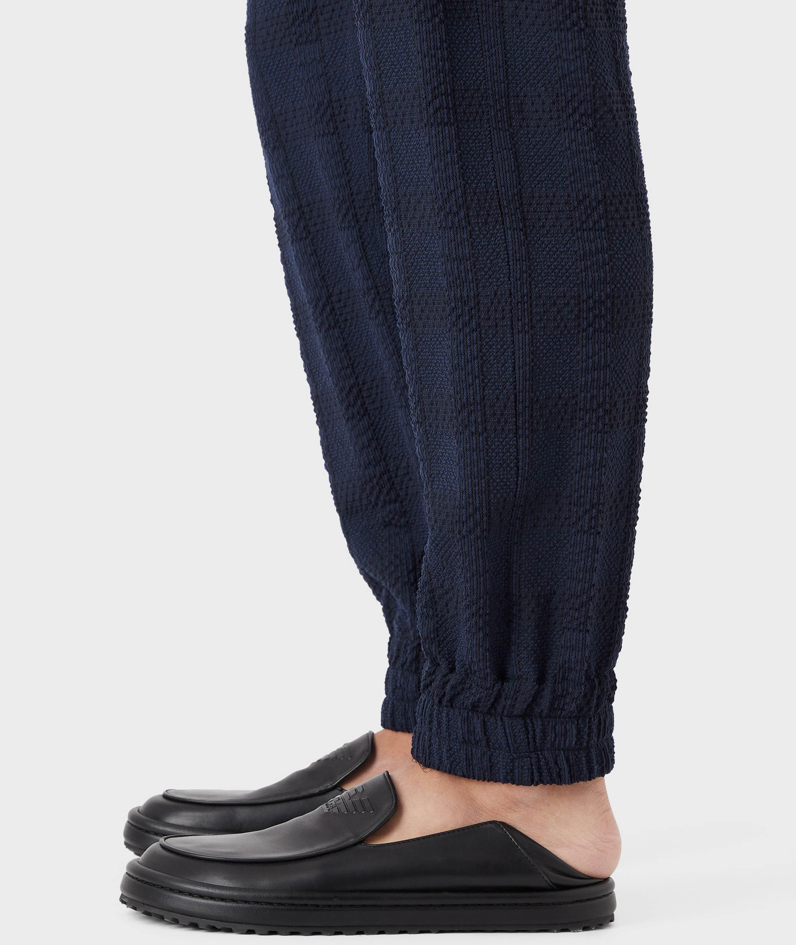 Thumbnail to select image 4