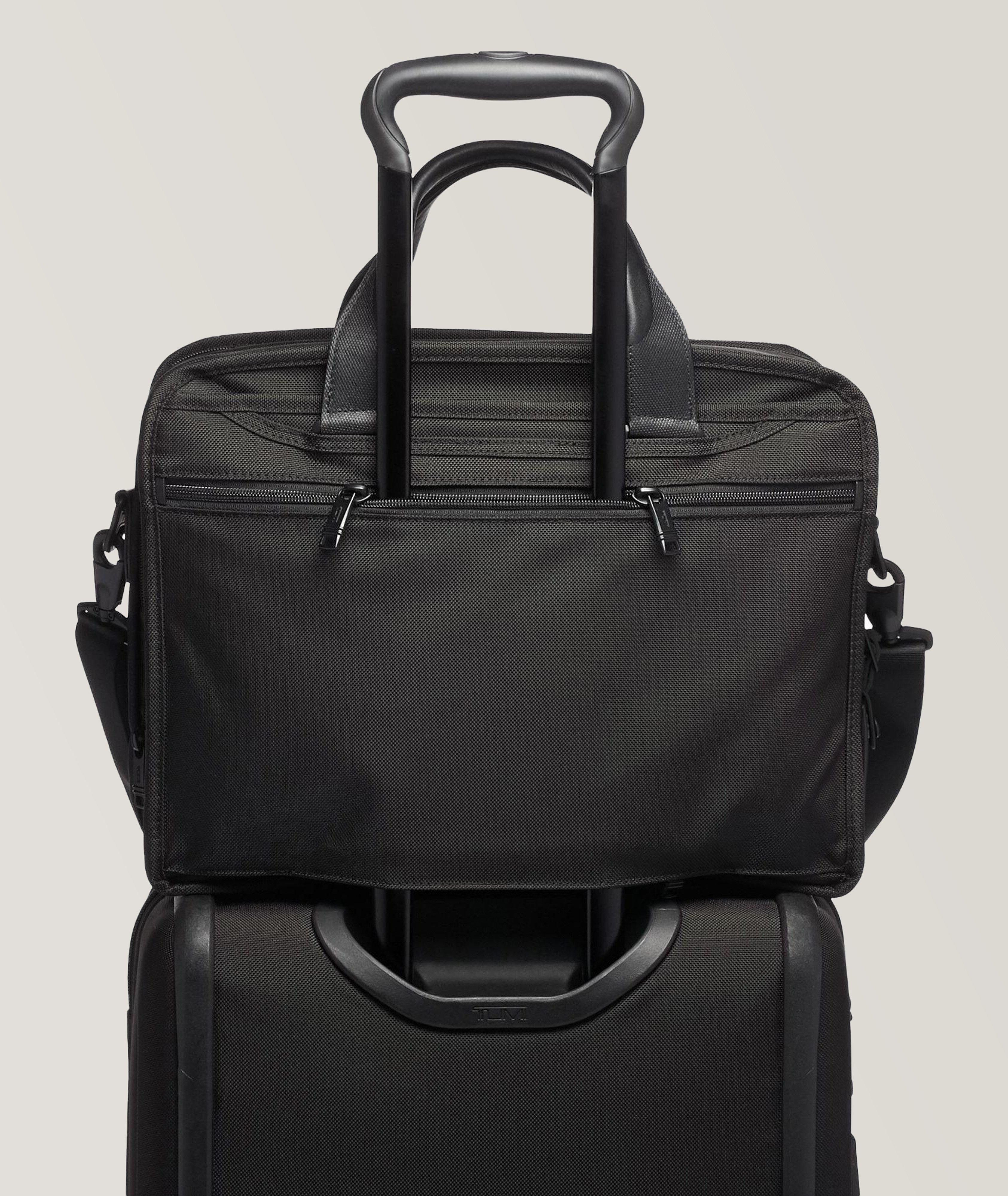 Tumi expandable laptop outlet brief