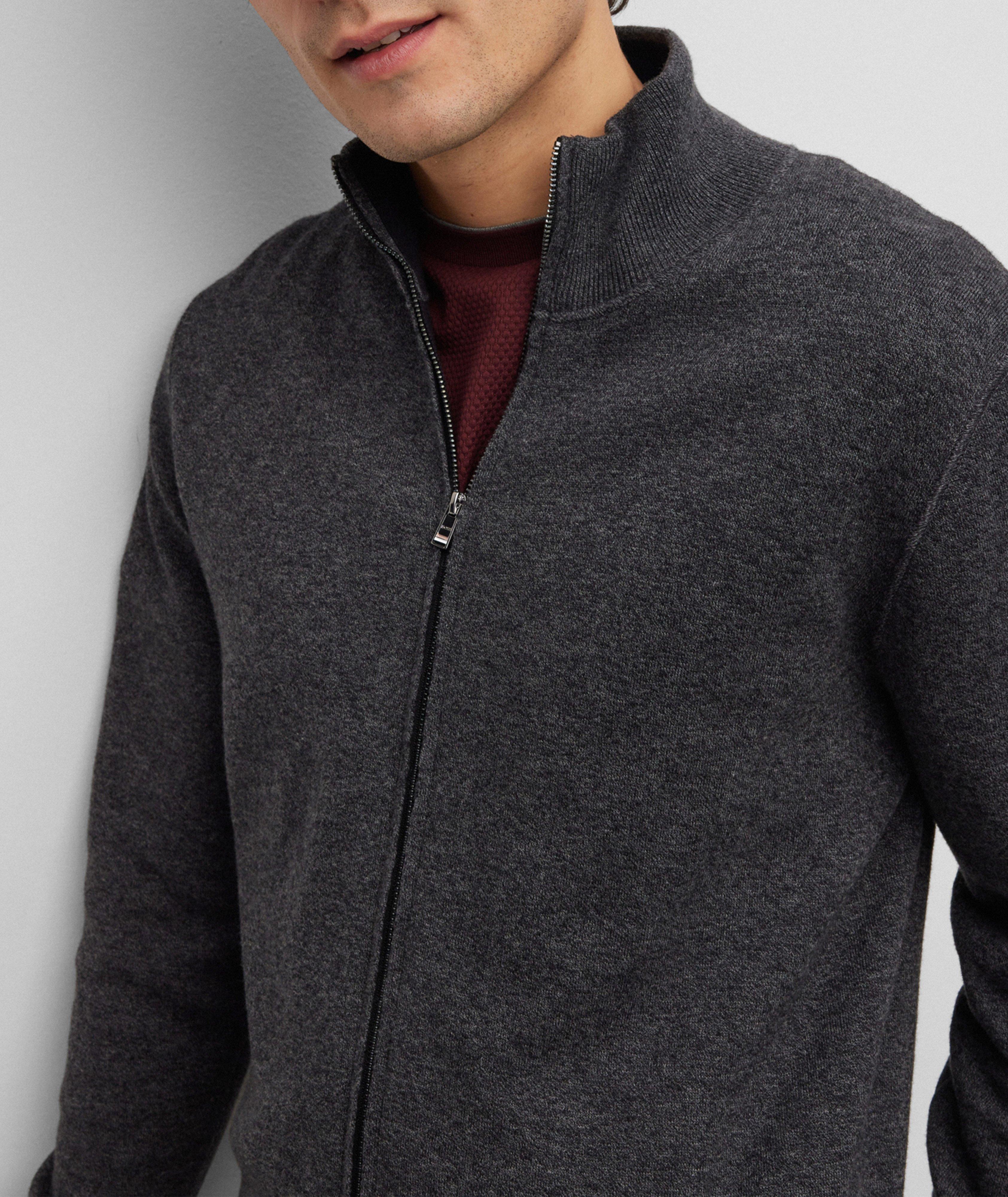 Thumbnail to select image 4