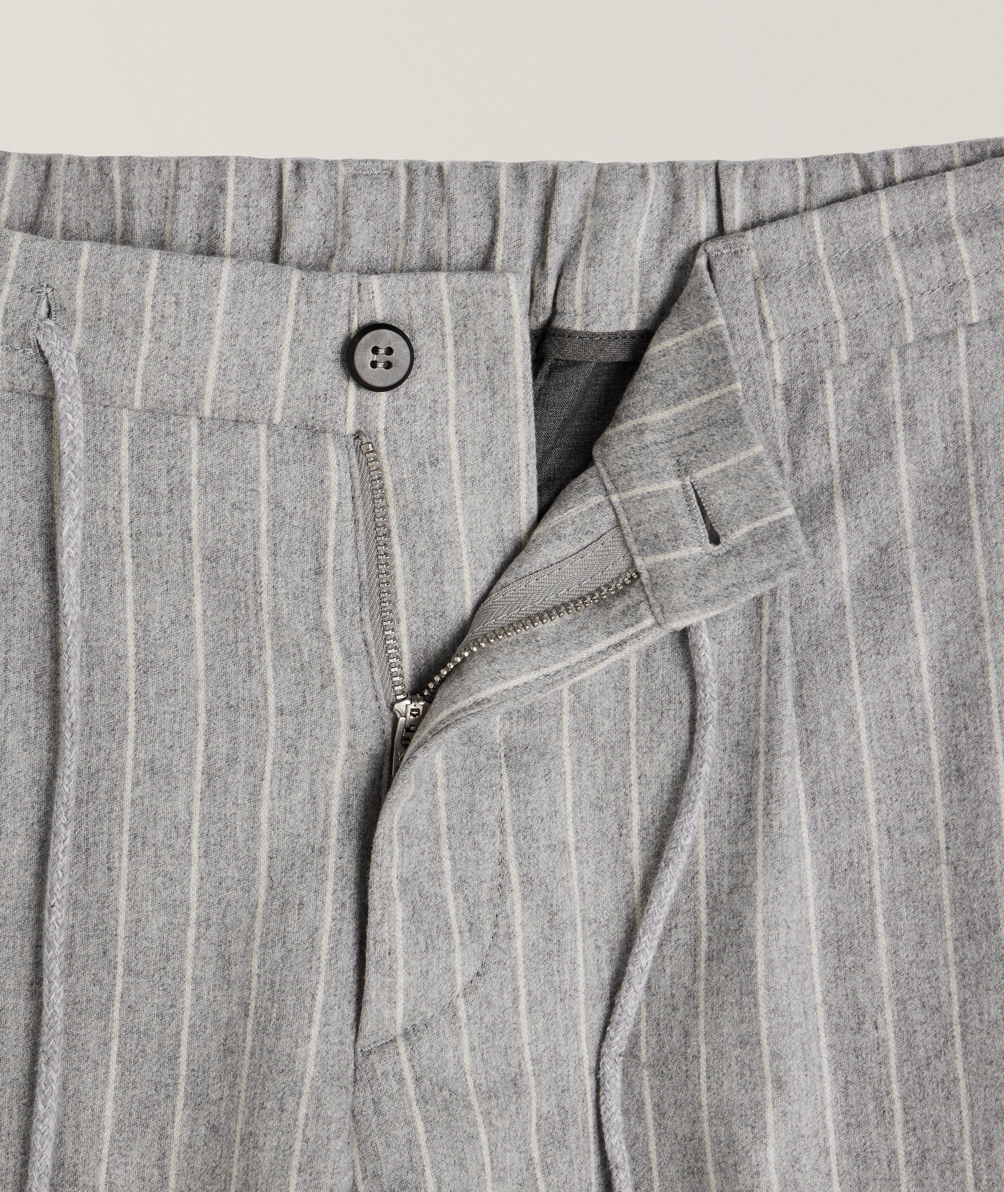 Pantalon sport en flanelle extensible à fines rayures image 1