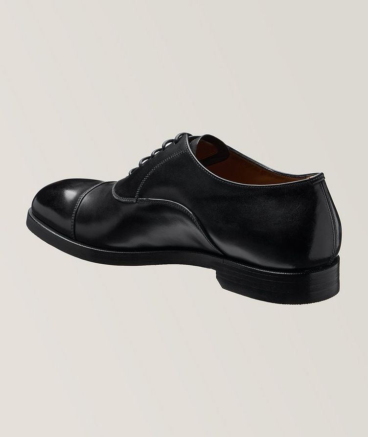 Chaussure lacée en cuir poli image 1