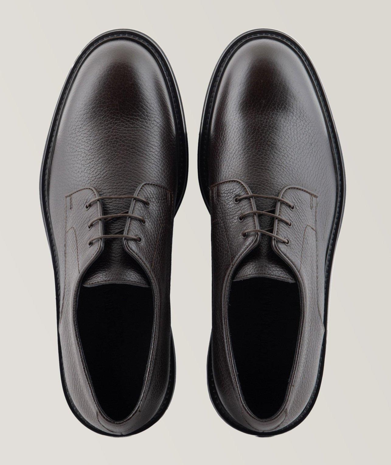 Chaussure lacée en cuir de veau texturé image 1