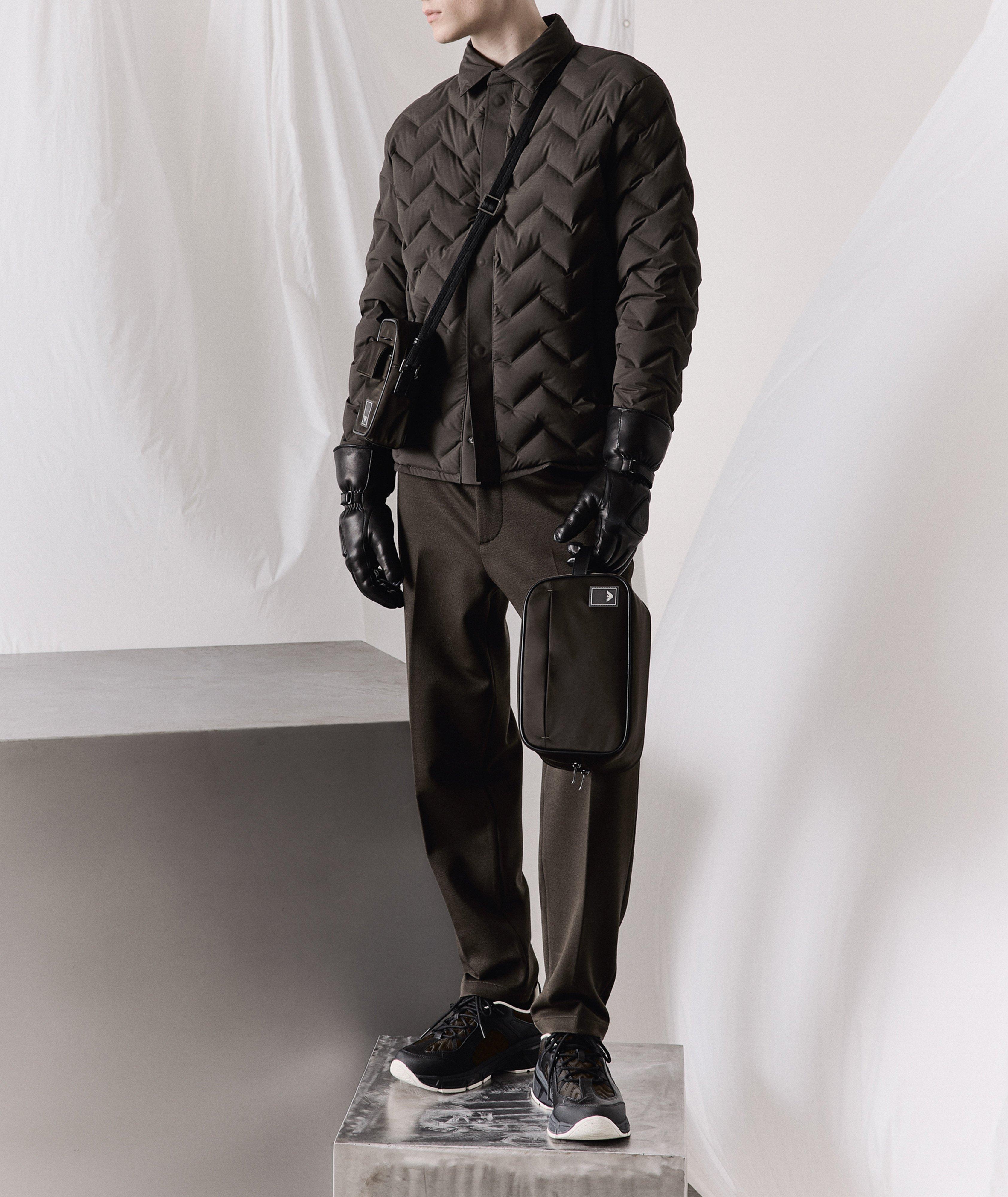 Blouson de duvet surpiqué à motif de chevrons image 5