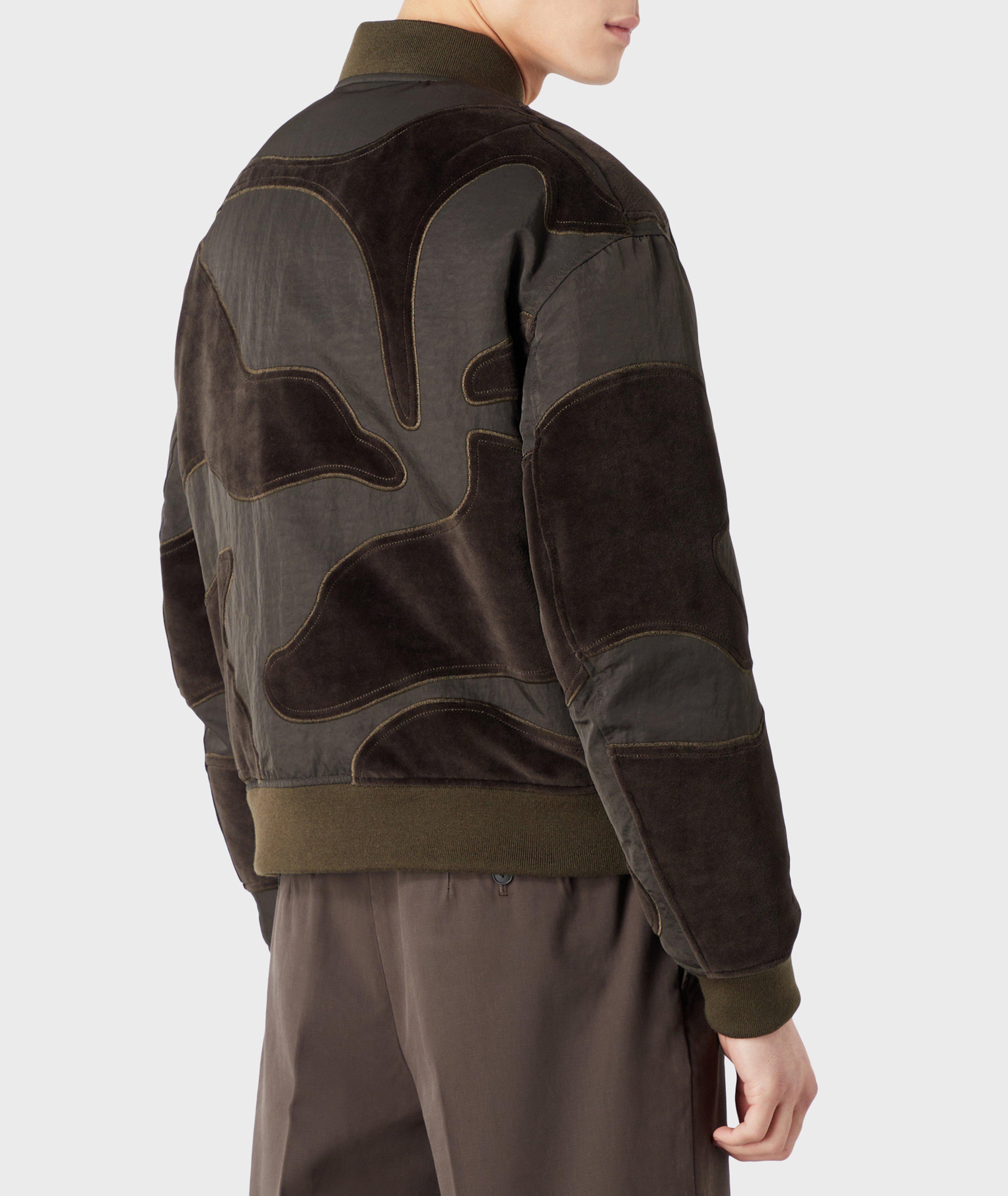 Blouson en velours à motif camouflage image 2