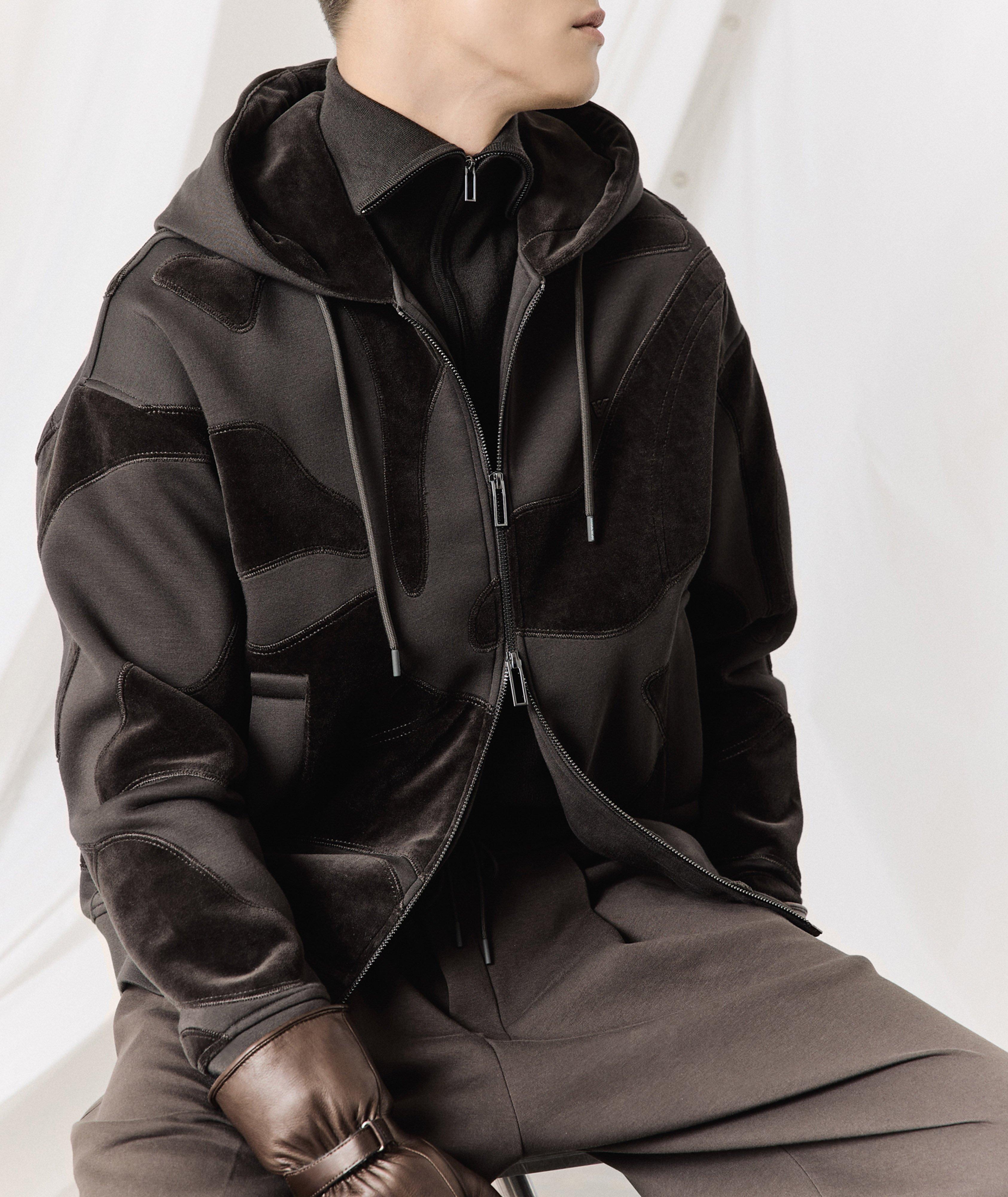 Pull en velours à glissière image 4