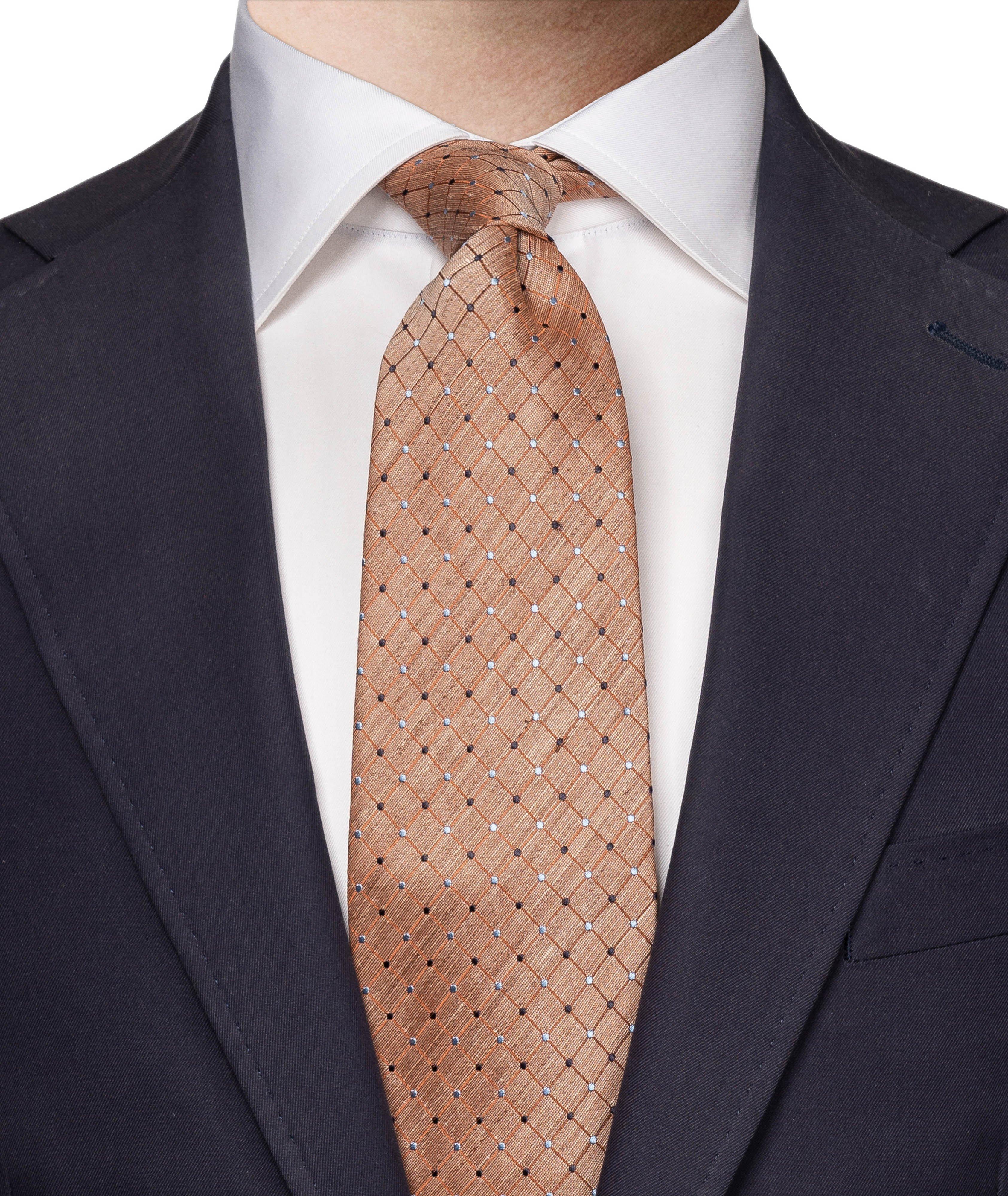 Cravate en soie et en lin à motif quadrillé image 2